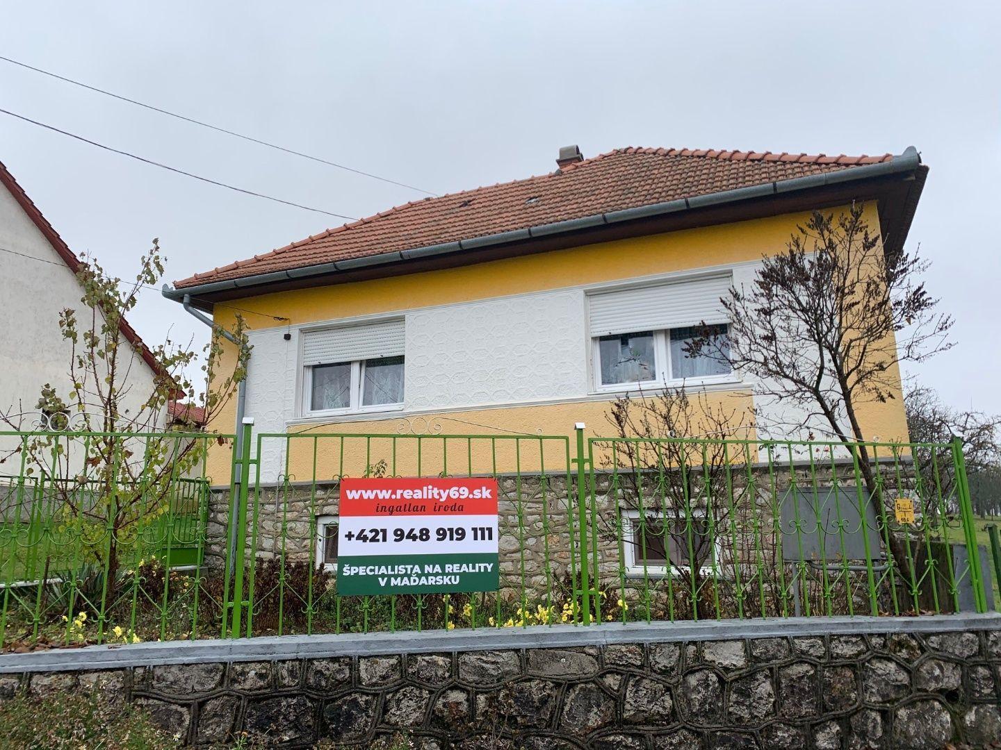 MAĎARSKO - AGGTELEK 4 IZBOVÝ TEHLOVÝ RD S NOVOU STRECHOU SUPER STAV