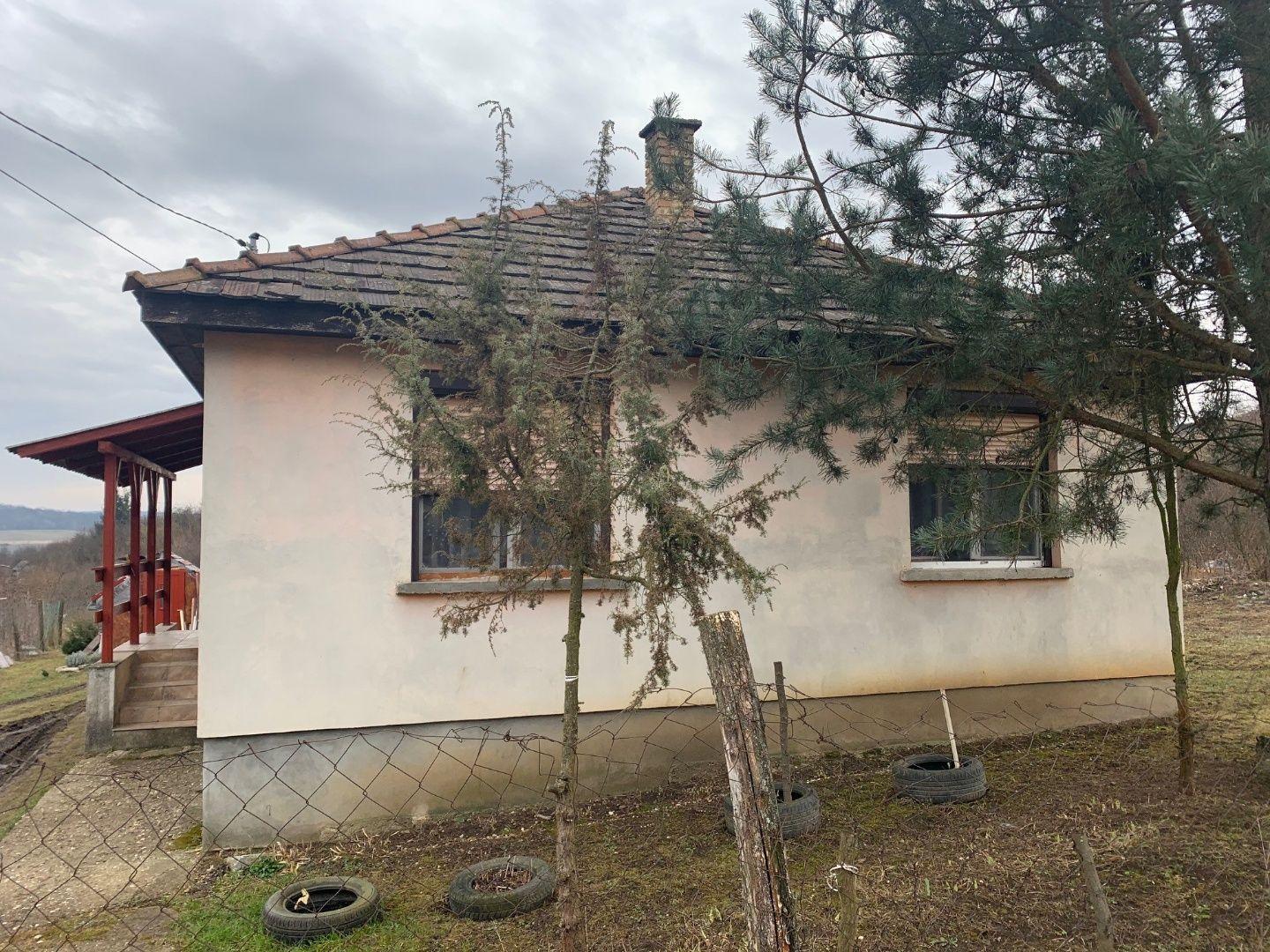 MAĎARSKO - SZUHOGY 3 IZBOVÝ RODINNÝ DOM S VEĽKOU ZÁHRADOU 1000 M2