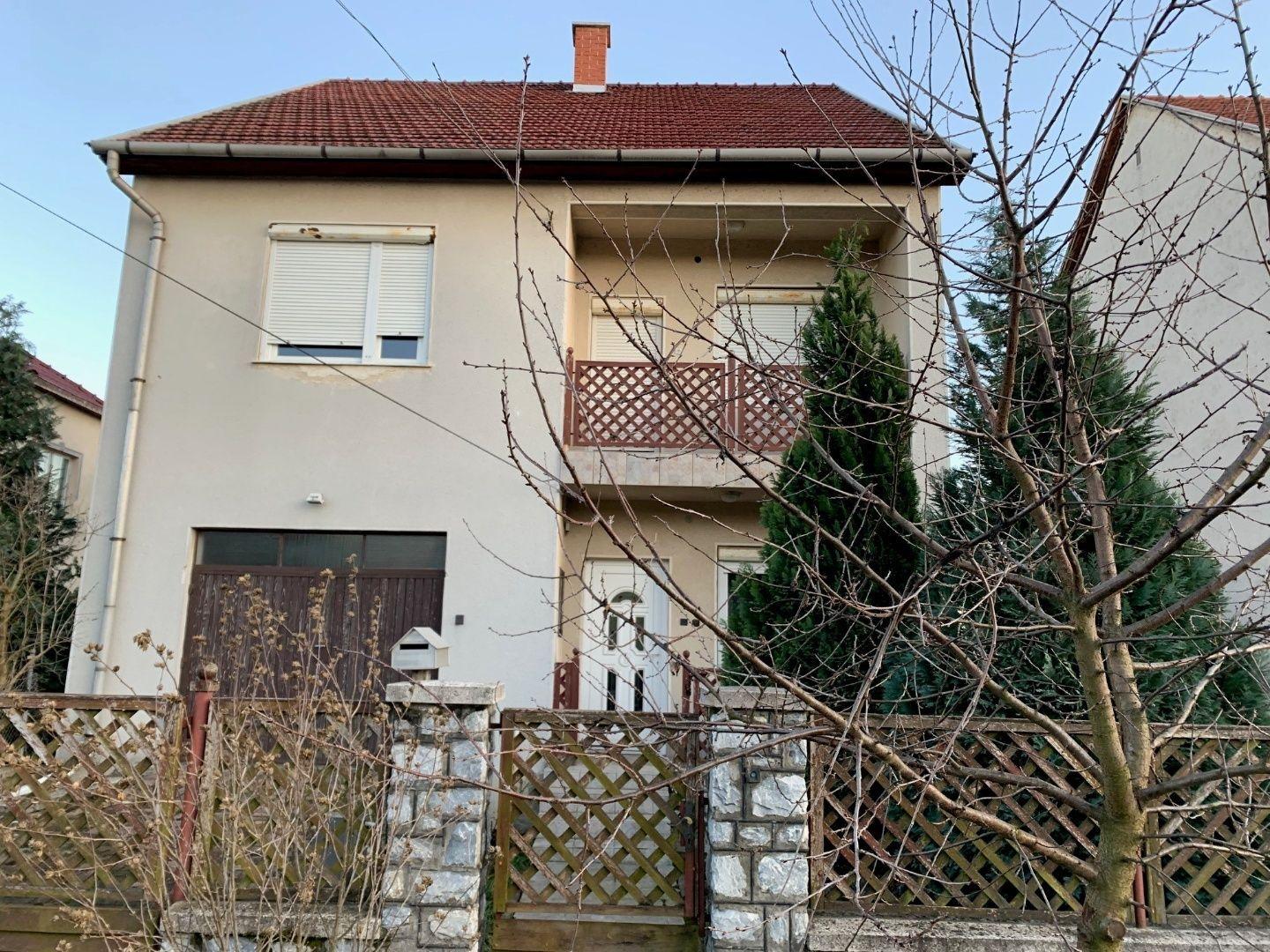 MAĎARSKO - EDELÉNY 4 IZBOVÝ RODINNÝ DOM BLÍZKO CENTRA MESTA V TICHOM PROSTREDÍ