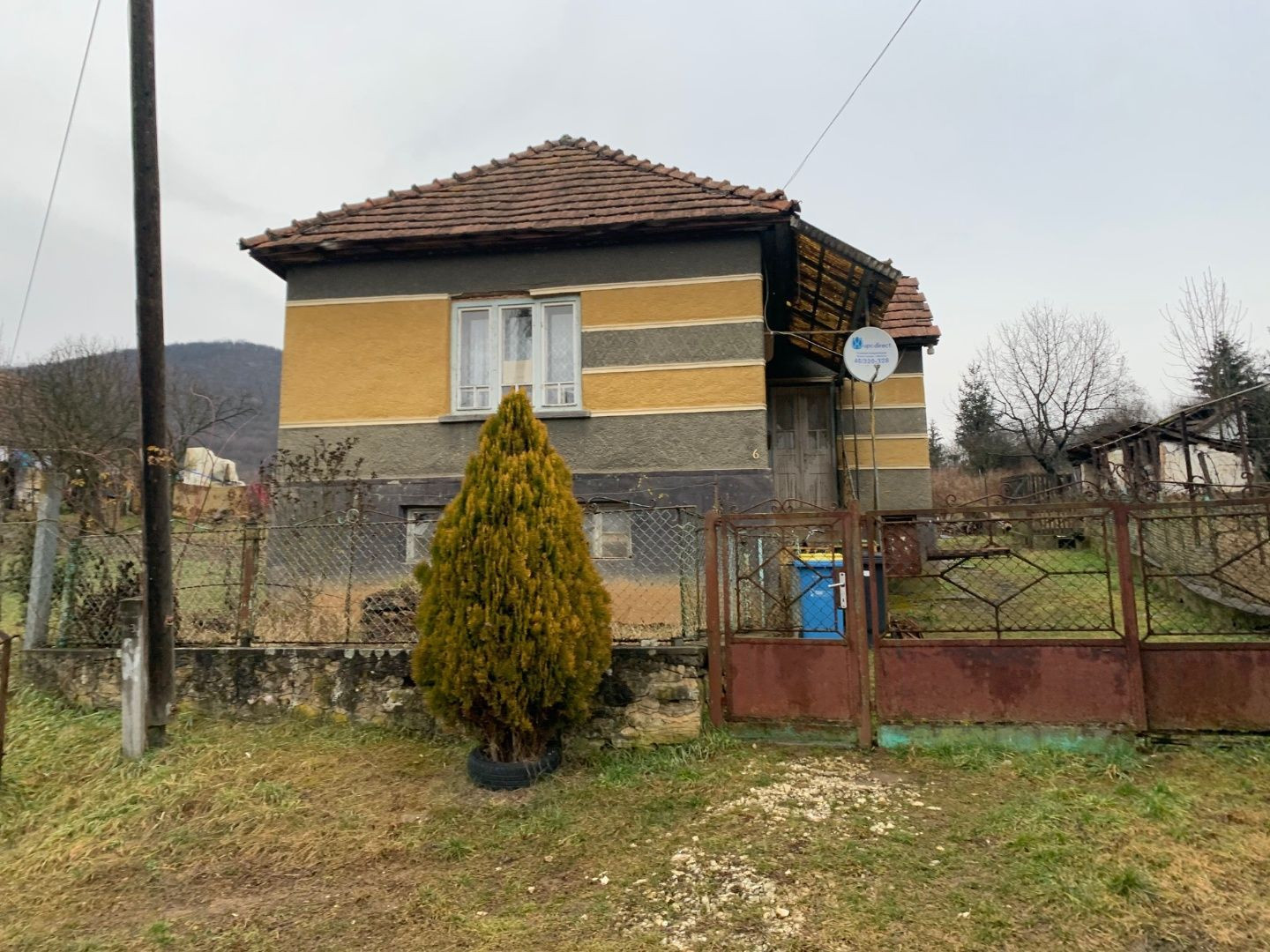 MAĎARSKO - SZOGLIGET PEKNÝ 2 IZBOVÝ TEHLOVÝ RD POZEMOK 1.000M2