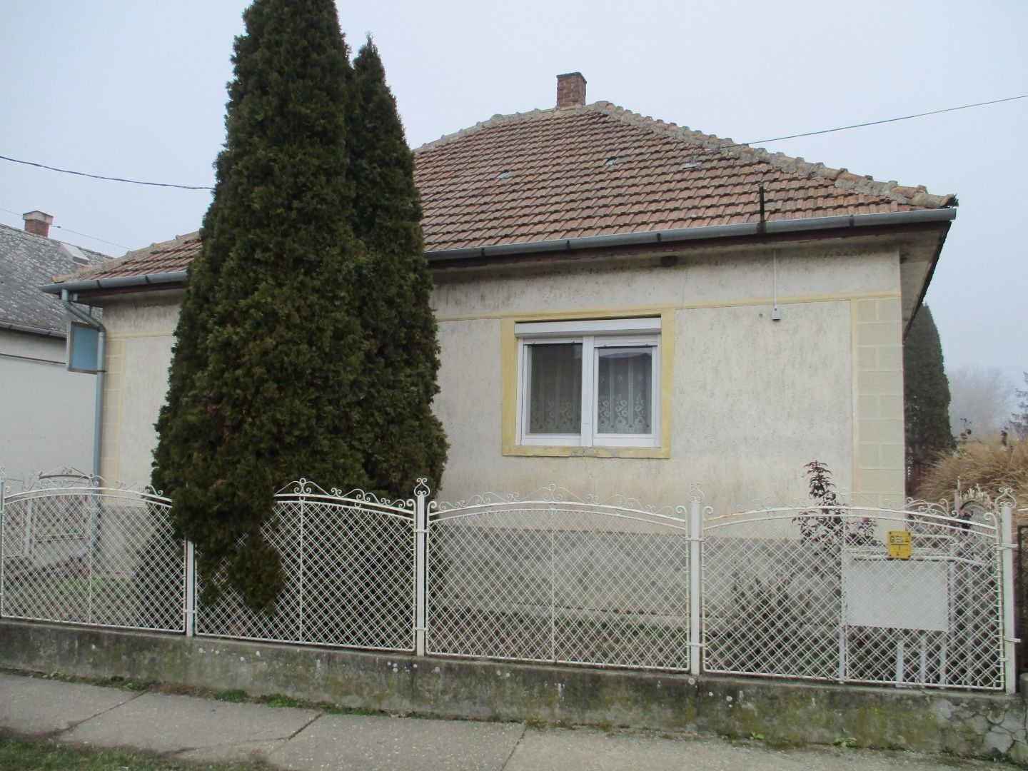 MAĎARSKO - NOVAJIDRÁNY 2 IZBOVÝ RODINNÝ DOM SO ZÁHRADOU