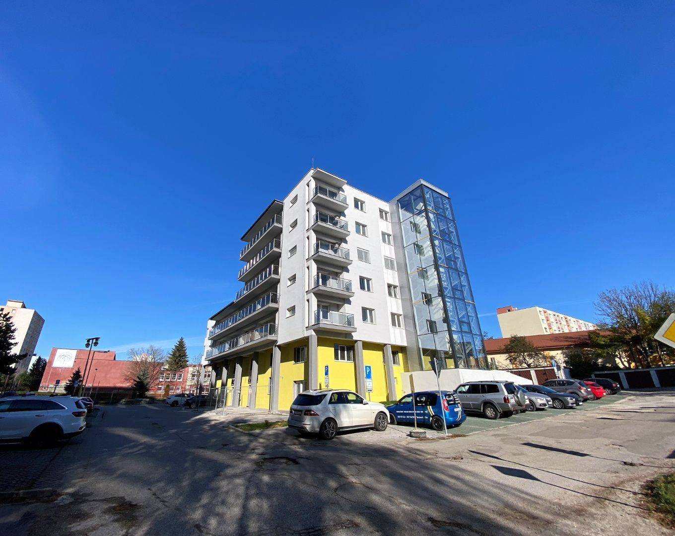 TERASA - NOVOSTAVBA  NARCISOVA 1,5 IZBOVÝ TEHLOVÝ BYT S BALKÓNOM.