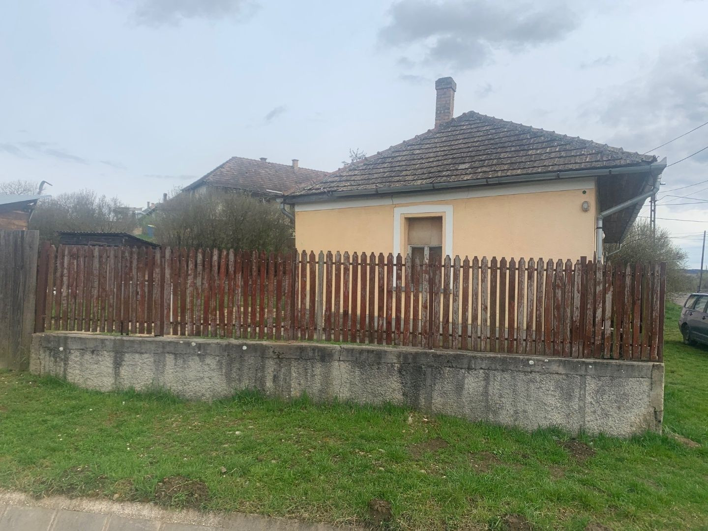 MAĎARSKO - SZALONNA 3 IZBOVÝ RODINNÝ DOM