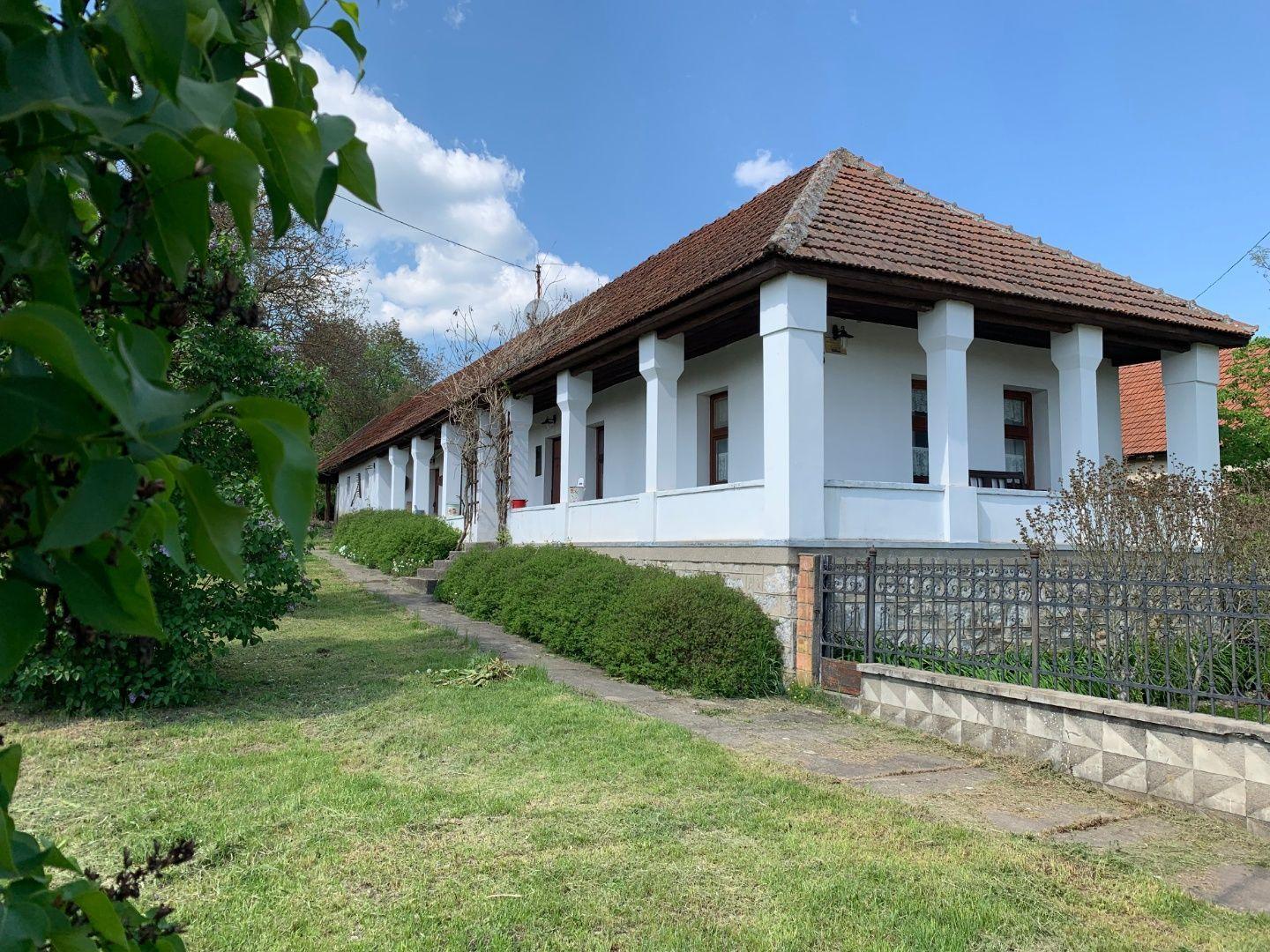 PRENÁJOM -  GALVÁCS PEKNÁ 3 IZBOVÁ  CHALUPA, KRÁSNA PRÍRODA.