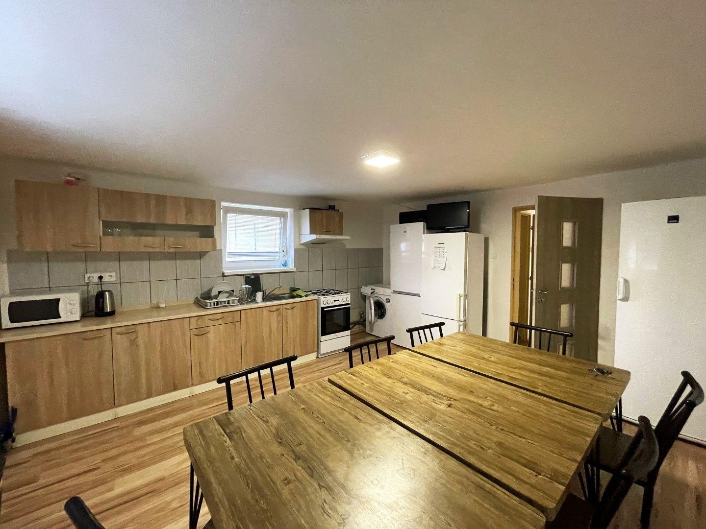 BENIAKOVCE - PRENÁJOM 4 IZBOVÝ RD KAPACITA 12 OSÔB.