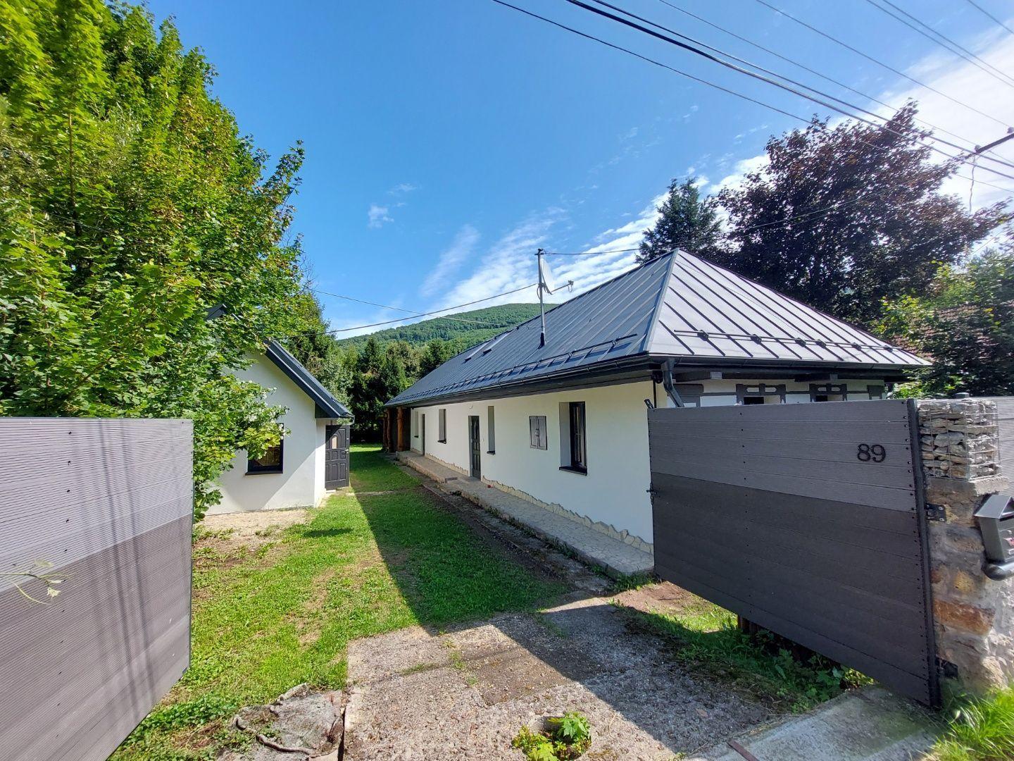 MAĎARSKO - KISHUTA RODINNÝ DOM 240 M2 + HOSŤOVSKÝ DOM 40 M2 IBA 45 km OD KOŠÍC