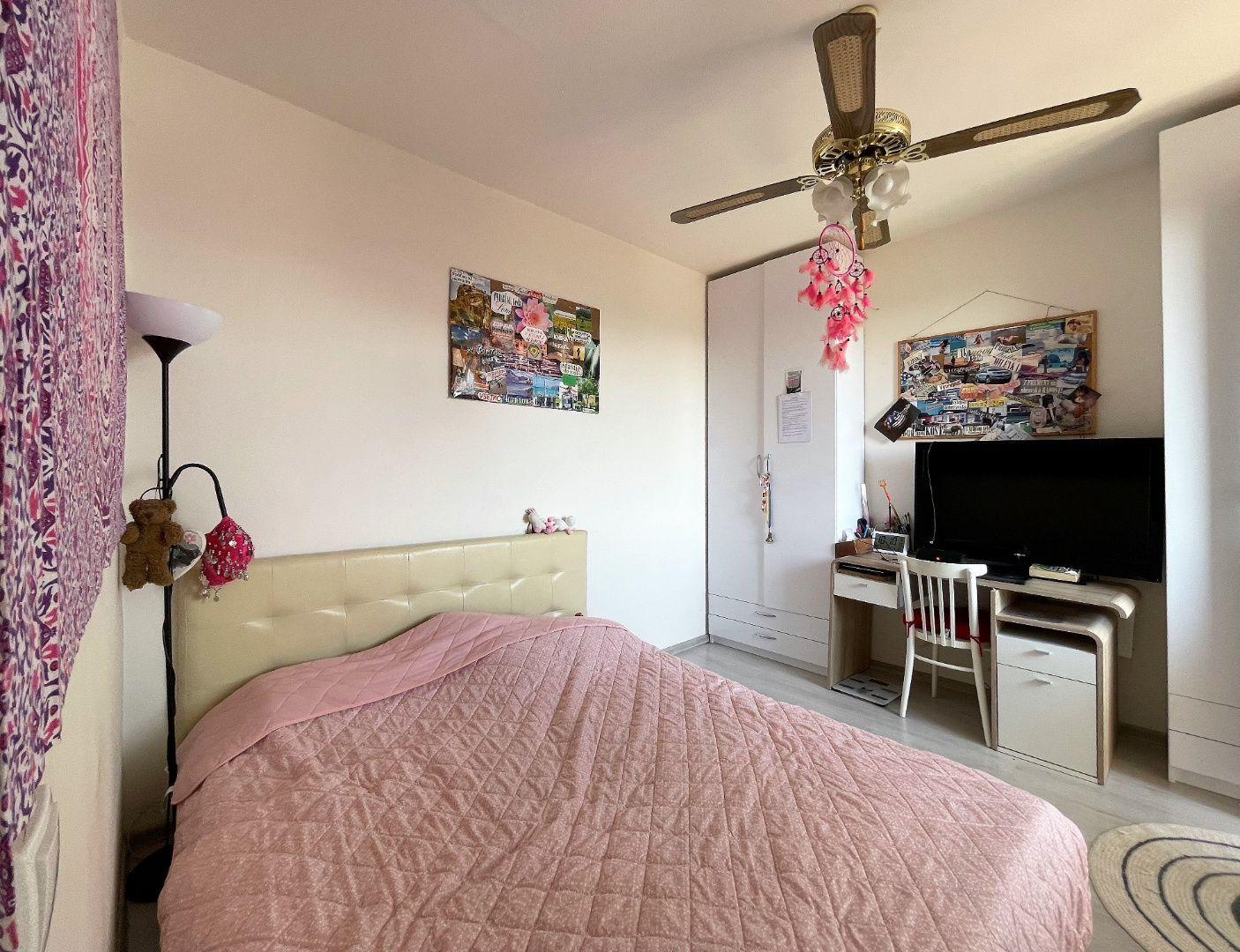 TERASA - TRIEDA SNP 1 IZBOVÝ S LODŽIOU 27 M2 PO KOMPLETNEJ REKONŠTRUKCII.