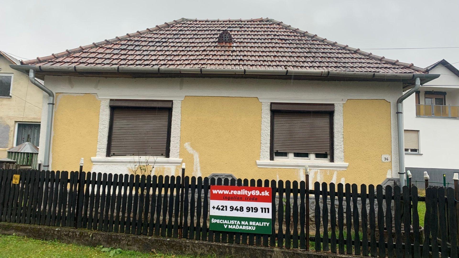 MAĎARSKO -TRIZS - 4 IZBOVÝ VÍKENDOVÝ DOM V PEKNEJ LOKALITE