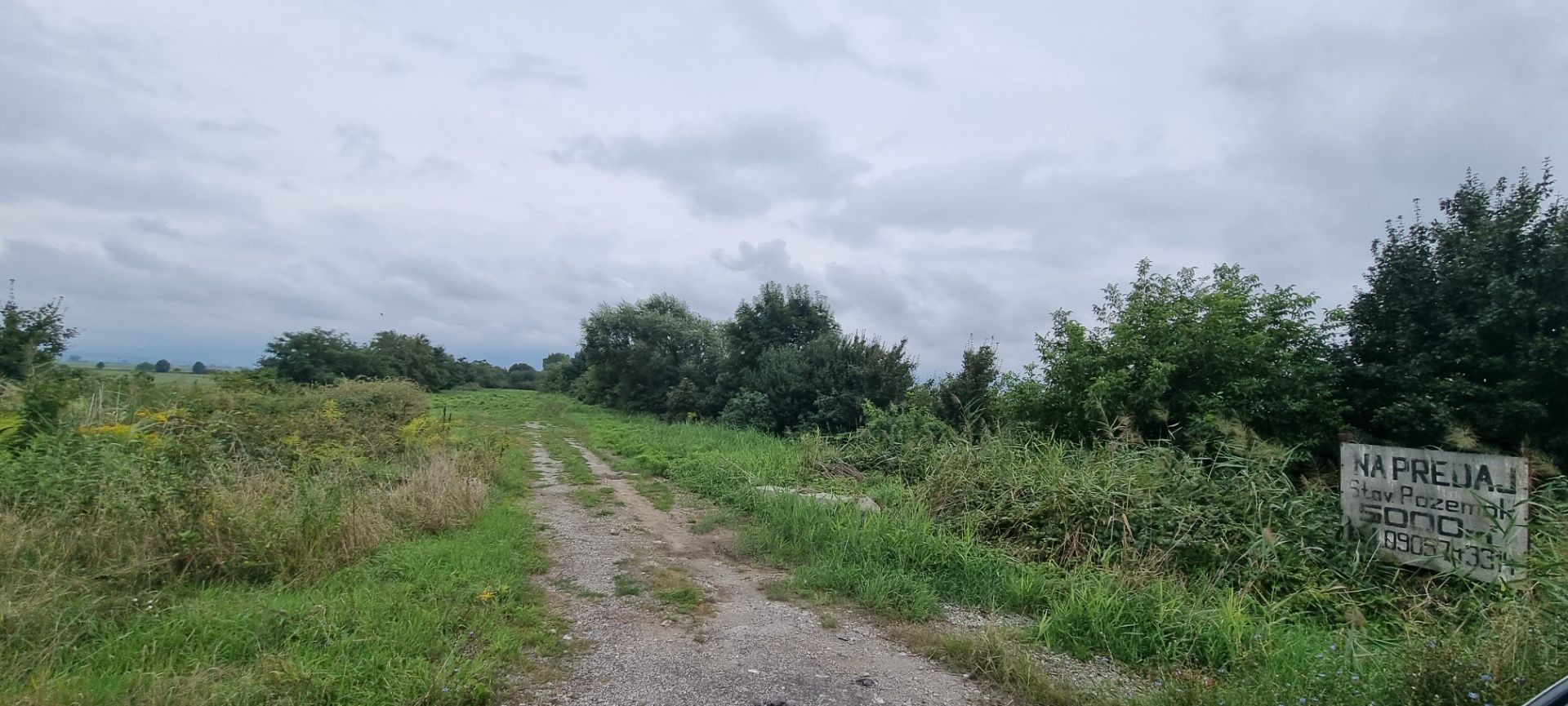 HANISKA - ROVINATÝ POZEMOK NA PODNIKANIE 4.855 M2