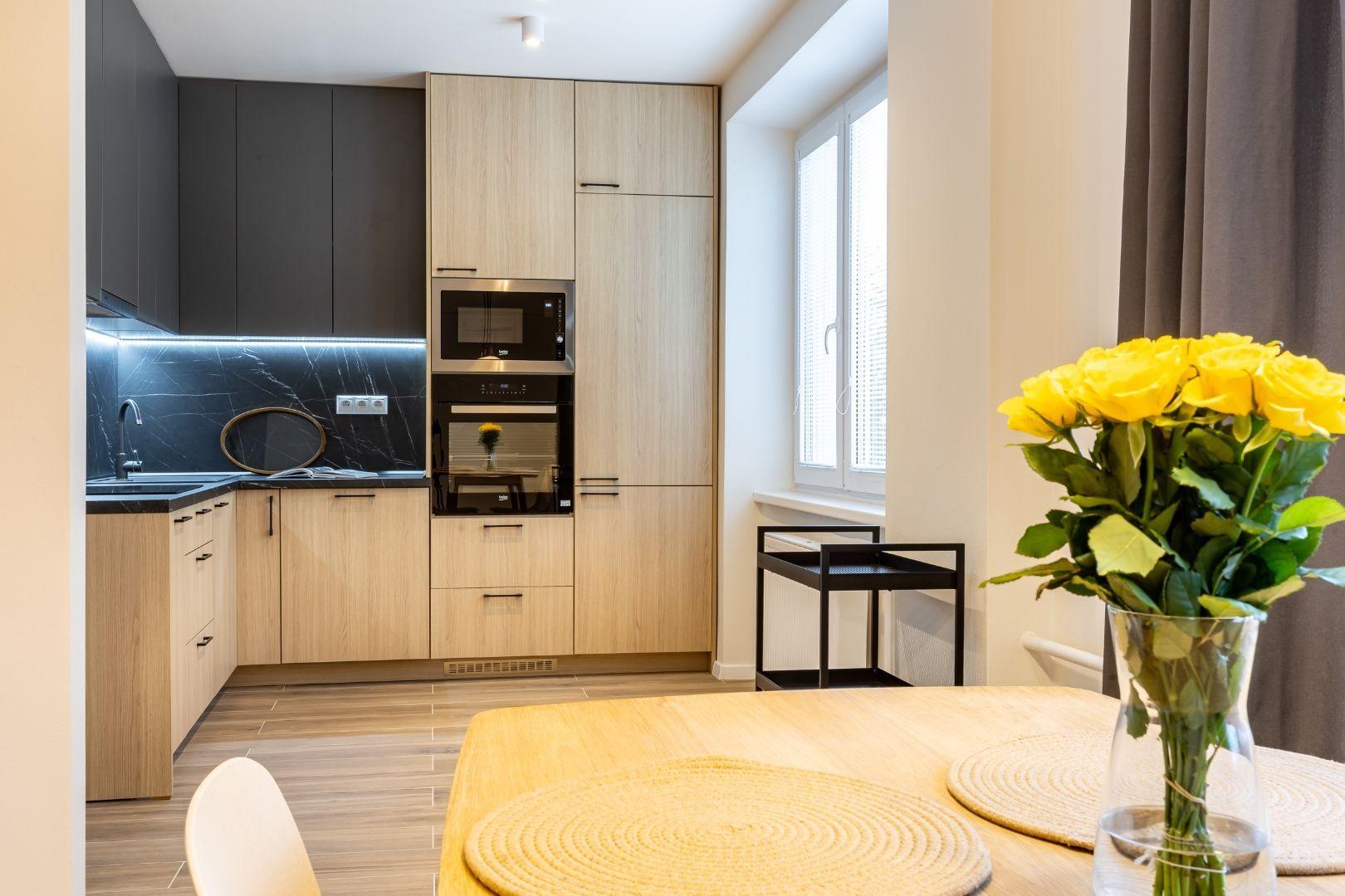 SEVER - TOLSTÉHO 3 IZBOVÝ LUXUSNÝ BYT PO KOMPLETNEJ REKONŠTRUKCII.