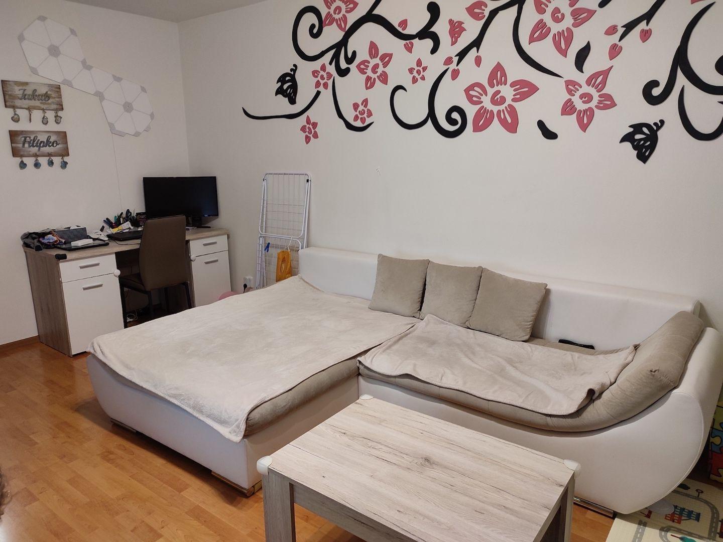 JAZERO - LADOŽSKÁ 3 IZBOVÝ BYT KOMPLETNEJ REKONŠTRUKCII 65M2.