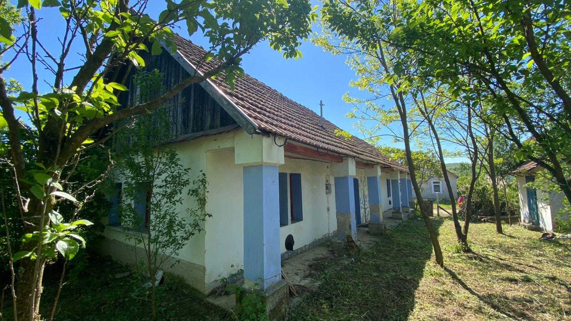 MAĎARSKO - MESZES 2 IZBOVÝ SEDLIACKY DOM S LETNOU KUCHYŇOU A PIVNICOU