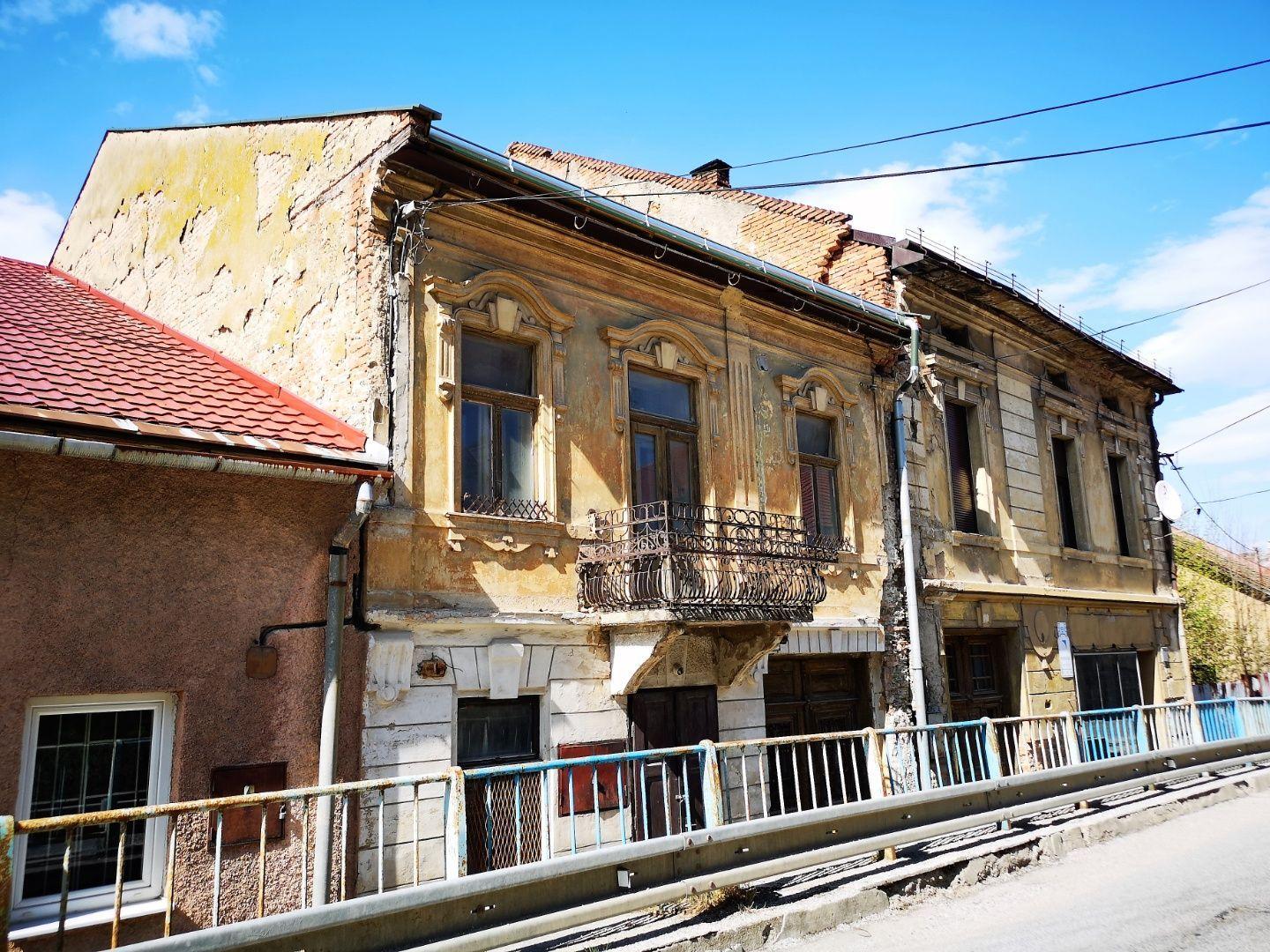 SMOLNÍK - MEŠTIANSKY DOM S OBCHODNÝM PRIESTOROM V CENTRE MESTA.