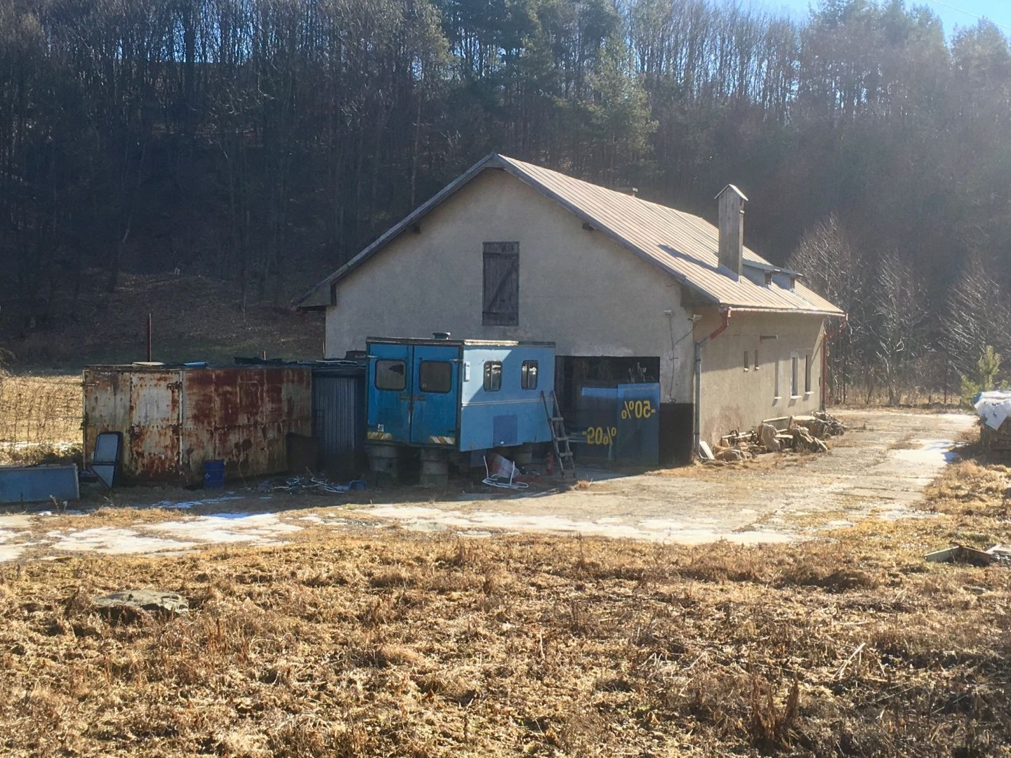 MARKUŠKA - GEMER - 4 IZBOVÝ RD VHODNÝ NA BÝVANIE A PODNIKANIE, POZEMOK 1669 M2
