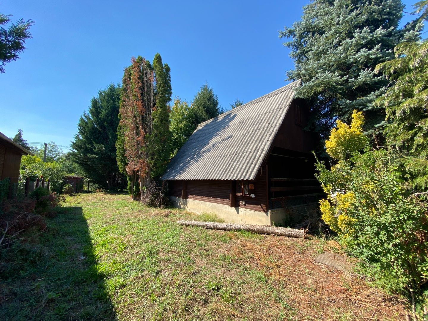 MAĎARSKO - PEKNÝ REKREAČNÝ ZRUB PRI TERMÁLNOM KÚPALISKU.