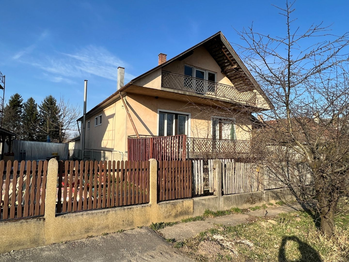 MAĎARSKO - MÉRA - 3 IZBOVÝ RODINNÝ DOM PÔVODNÝ STAV.