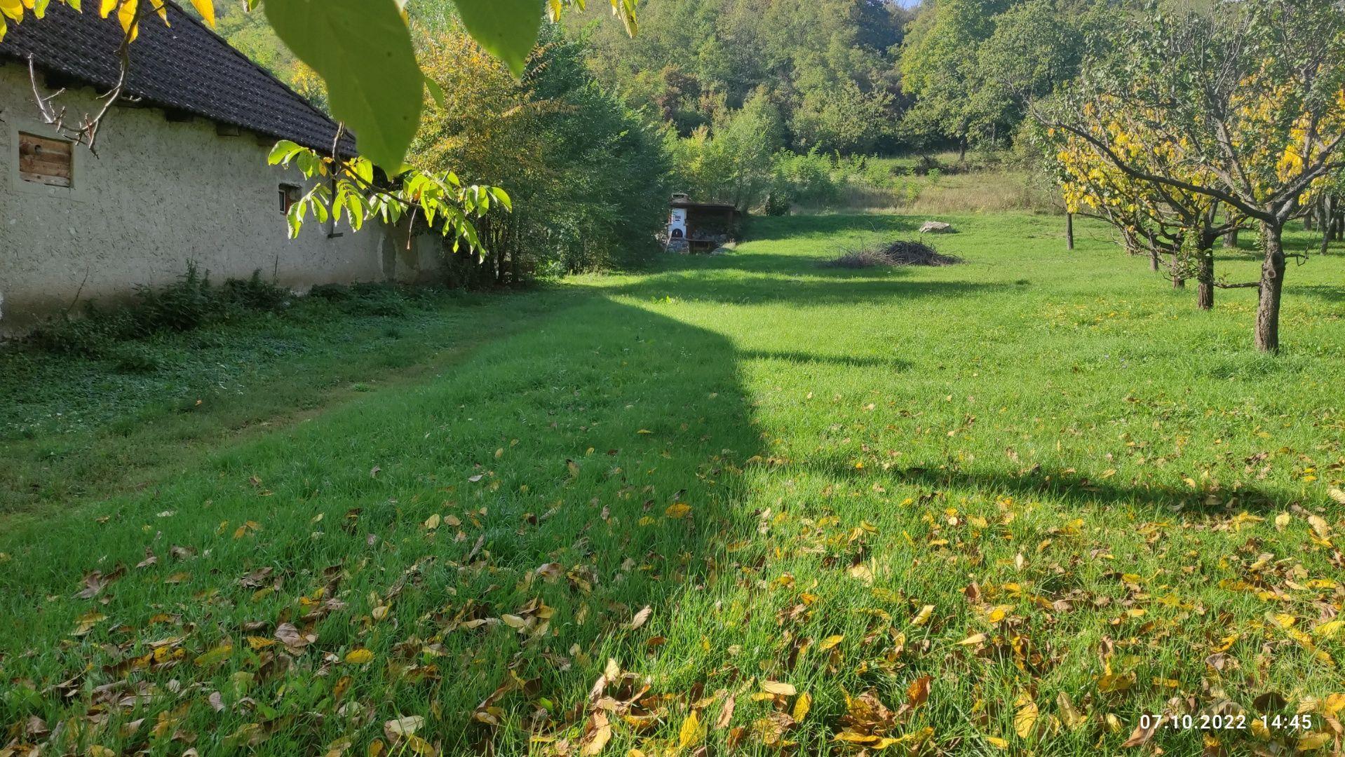 MAĎARSKO - ARKA 750 M2 -  SUPER STAVEBNÝ POZEMOK.