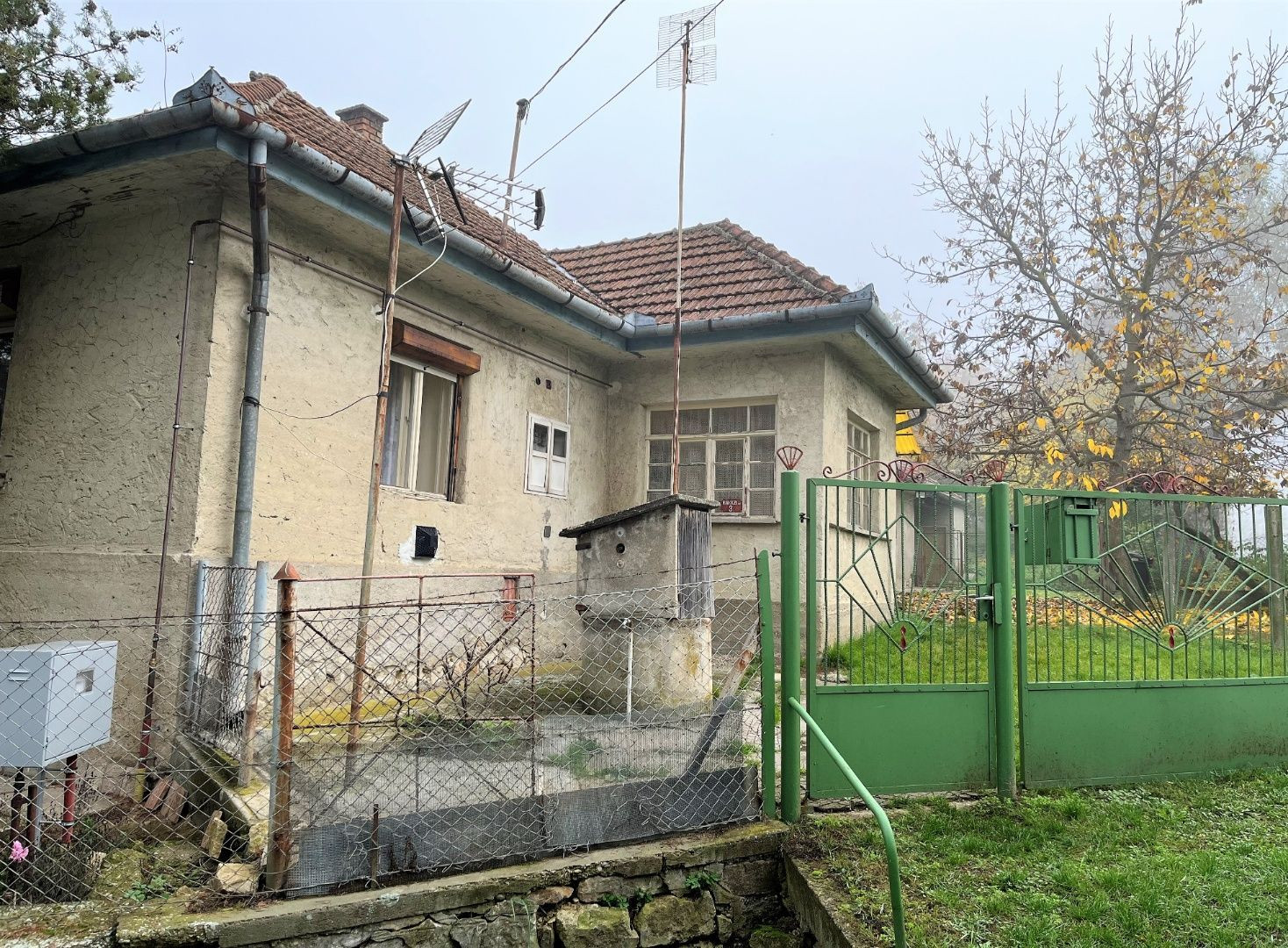 MAĎARSKO - ABAÚJVÁR. RODINNÝ DOM PO ČIASTOČNEJ REKONŠTRUKCII LEN 30 KM OD KOŠÍC