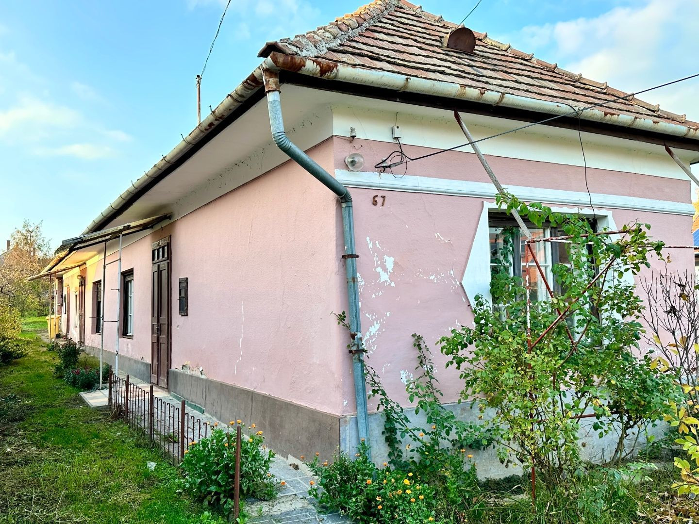 MAĎARSKO - GONC 3 IZBOVÝ RD ZAČATÁ REKONŠTRUKCIA SUPER MIESTO