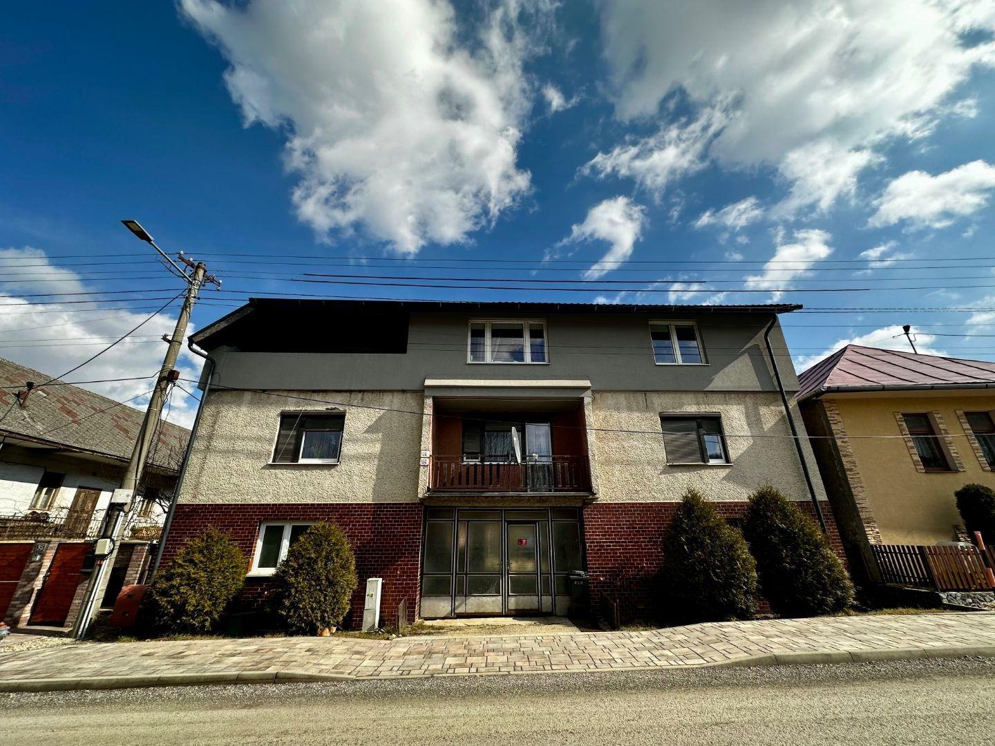 KAVEČANY - VÝBORNÁ LOKALITA - DVOJGENERAČNÝ RODINNÝ DOM.