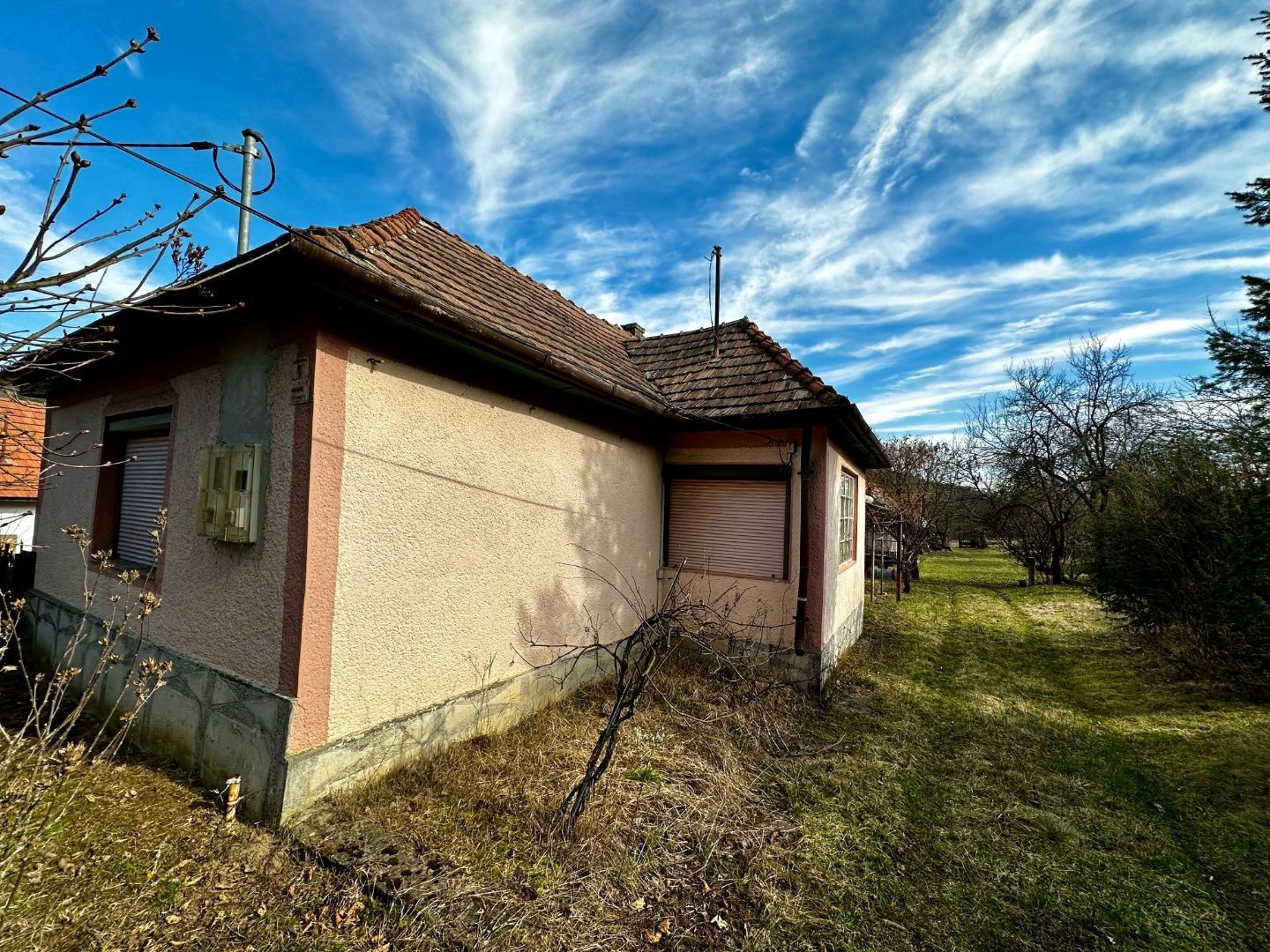 MAĎARSKO - AGGTELEK - 3 IZBOVÝ RODINNÝ DOM S LETNOU KUCHYŇOU