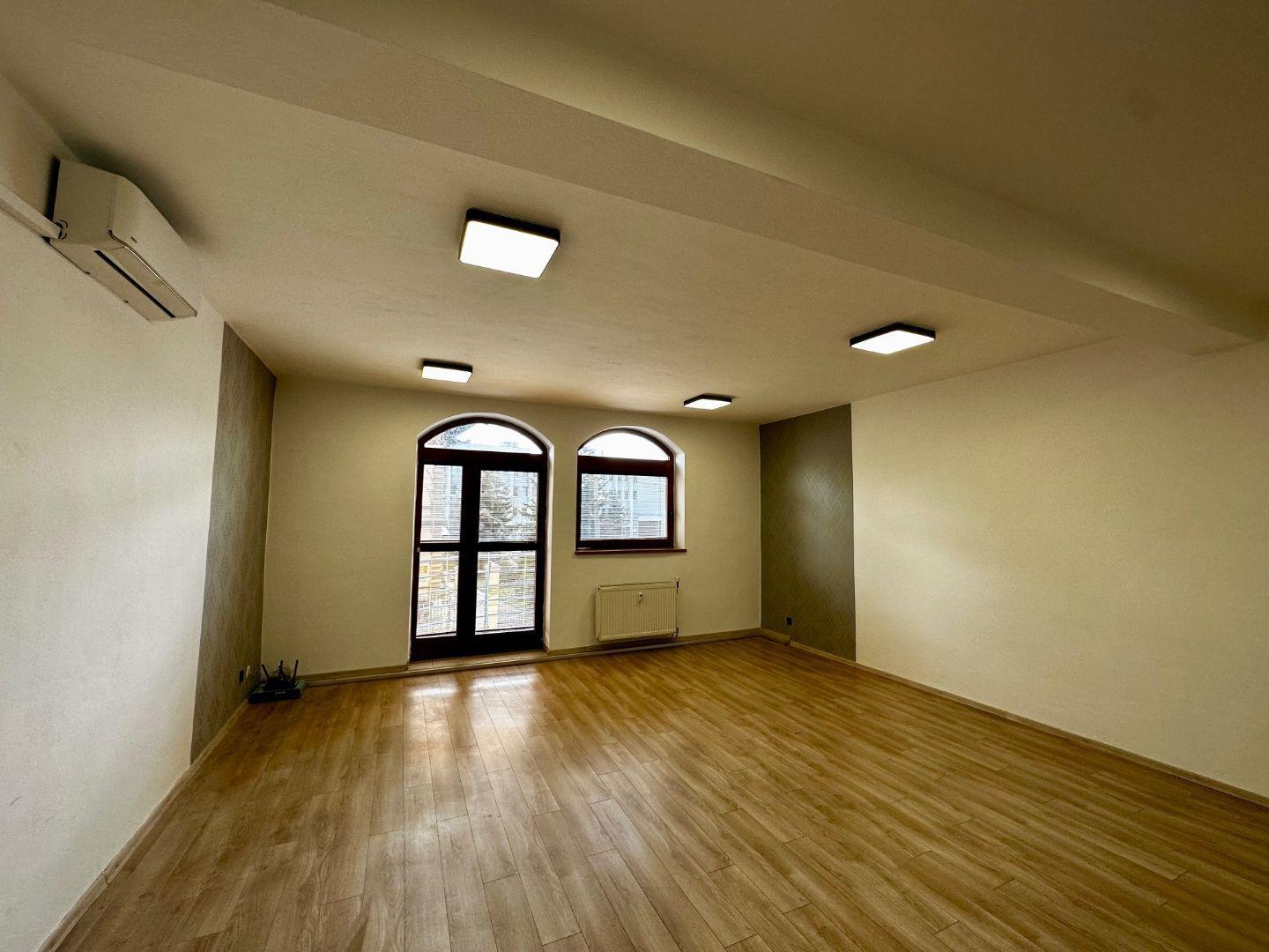 KOŠICE - NA PRENÁJOM KANCELÁRSKE PRIESTORY NA FLORIÁNSKEJ ULICI V BUDOVE EURODOM