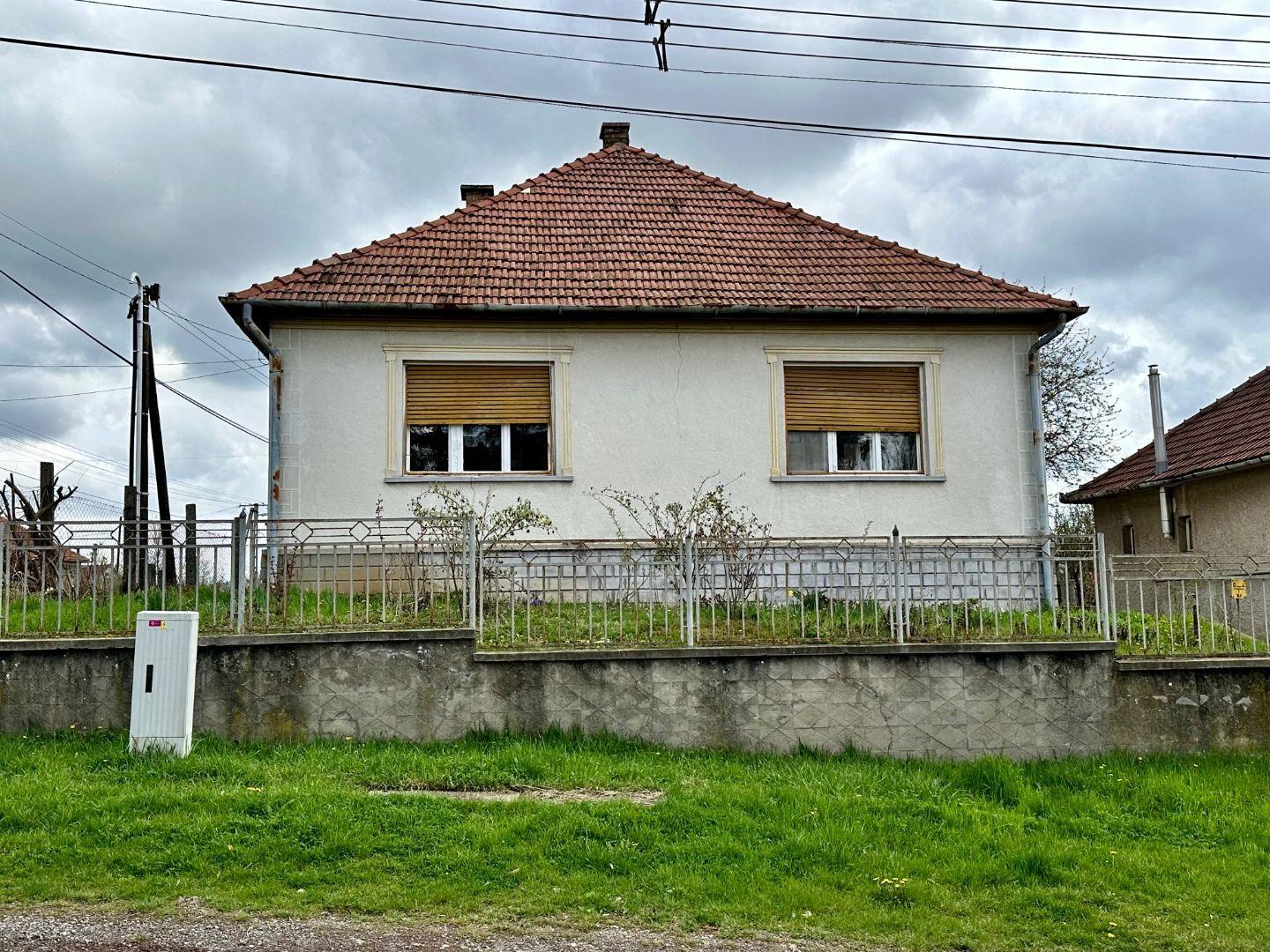 MAĎARSKO - SZENDRO 4 IZBOVÝ PEKNÝ RODINNÝ DOM LEN 70KM OD KOŠÍC