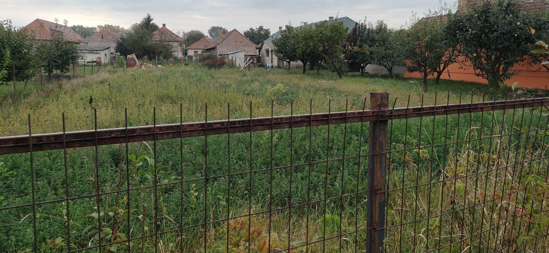 MAĎARSKO - SÁROSPATAK STAVEBNÝ POZEMOK V BLÍZKOSTI KÚPALISKA.