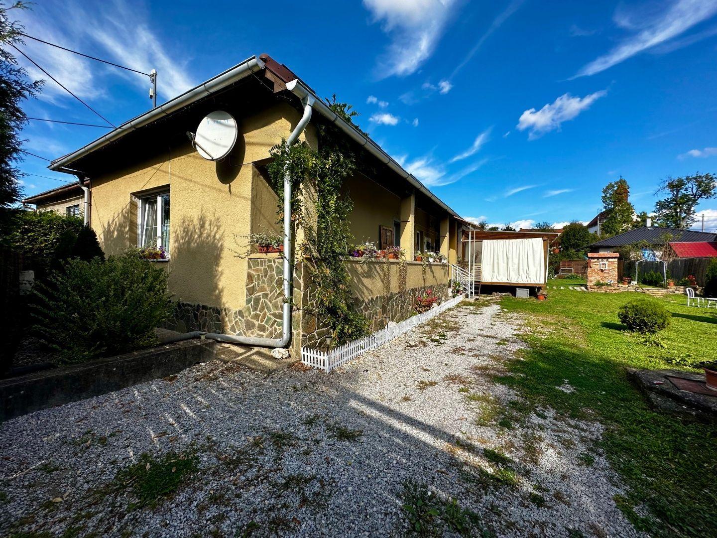 BRZOTÍN - MODERNE ZREKONŠTRUOVANÝ 4 IZBOVÝ GAZDOVSKÝ DOM