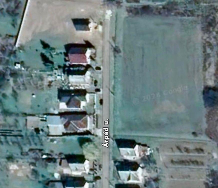 MAĎARSKO - NOVAJIDRANY STAVEBNÝ POZEMOK  1.000 M2, VŠETKY IS.