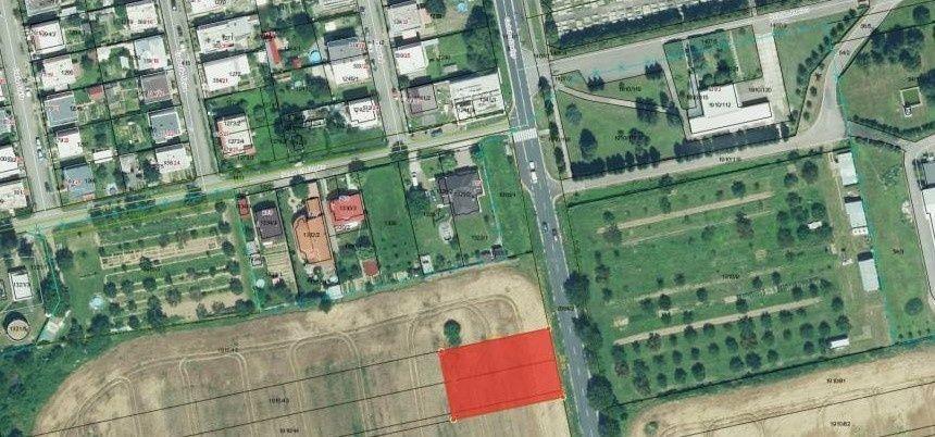 STRÁŽSKE - PONÚKAME VÁM NA PREDAJ ZAUJÍMAVÝ INVESTIČNÝ POZEMOK