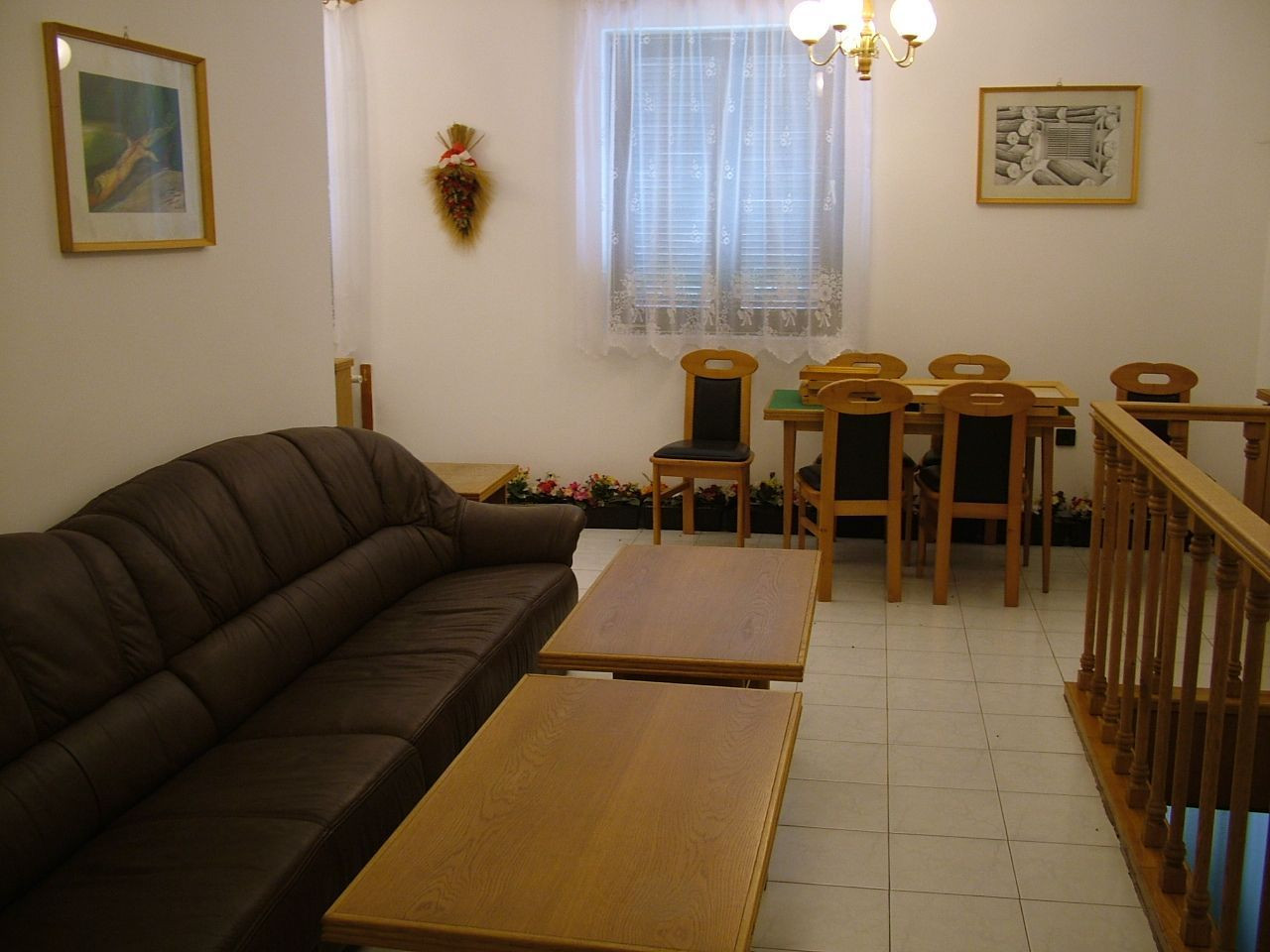 MAĎARSKO - GONC 13 IZBOVÝ OBYTNÝ OBJEKT NA BÝVANIE, PODNIKANIE