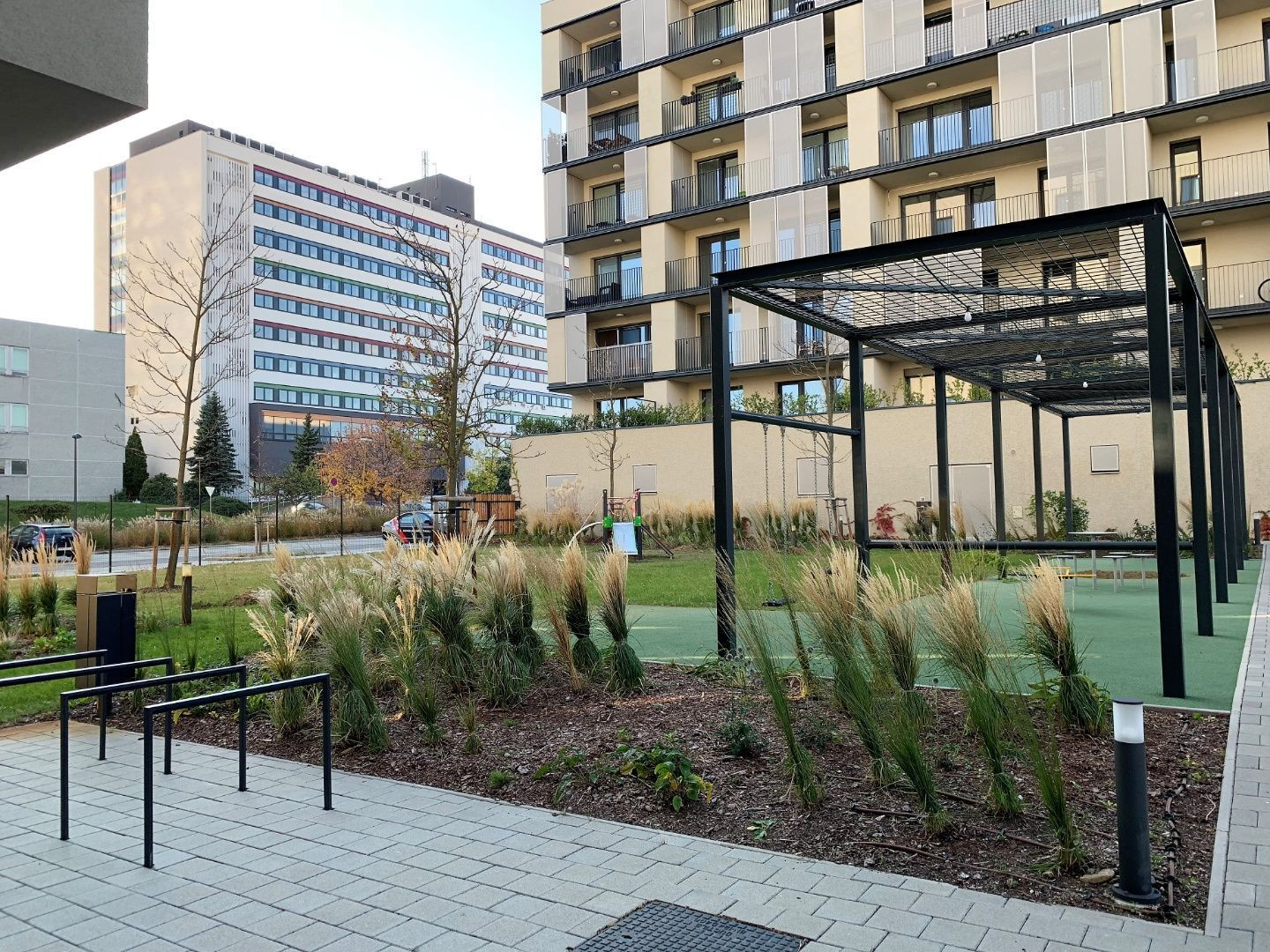 REZERVOVANÉ - NOVÁ TERASA -  2 IZBOVÝ BYT NOVOSTAVBA 57 M2 S VEĽKOU TERASOU, PARKOVACIE MIESTO, KOMORA