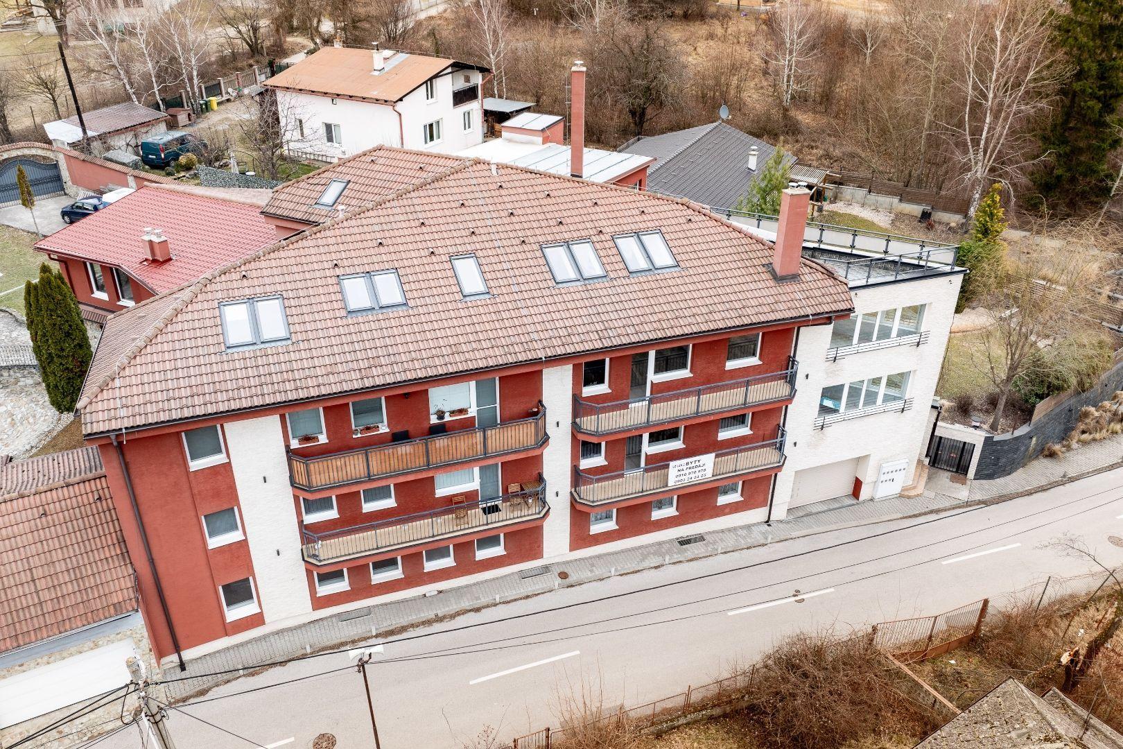 REZERVOVANÉ - MARIÁNKA - PEKNÝ 3 IZBOVÝ BYT 108 M2 S KRÁSNYM VÝHĽADOM.