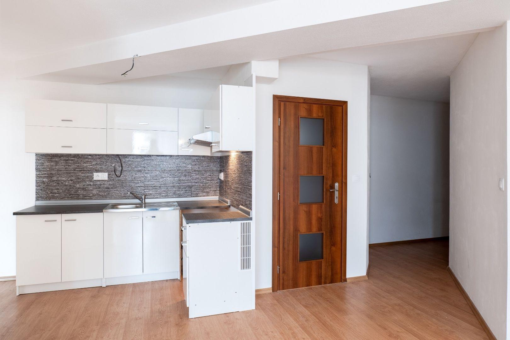 MARIÁNKA - 2 IZBOVÝ BYT 55 M2 VHODNÝ AJ NA PODNIKANIE.