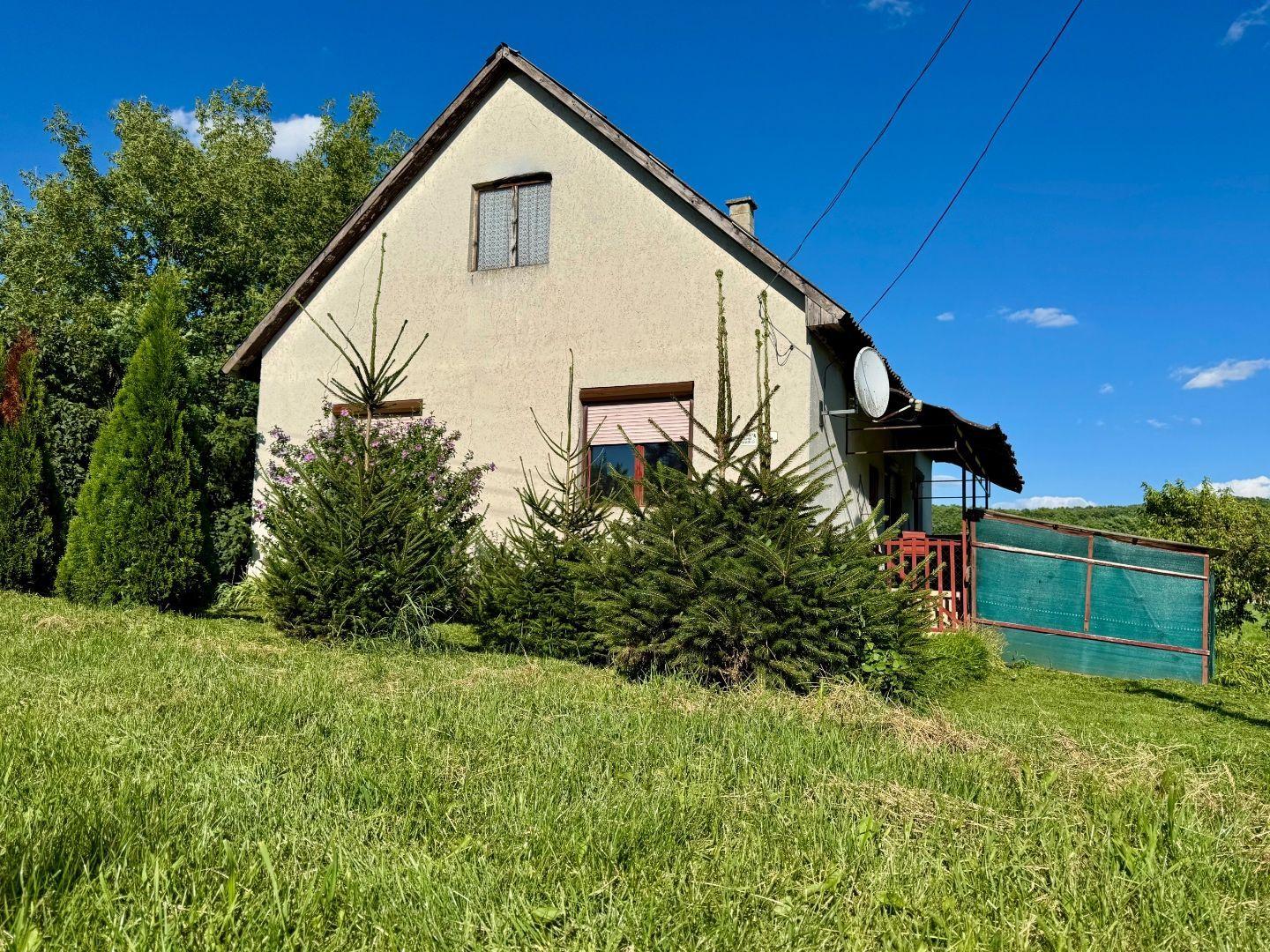 SUPER CENA - MAĎARSKO - DETEK - 3 IZBOVÝ RODINNÝ DOM PÔVODNÝ STAV.