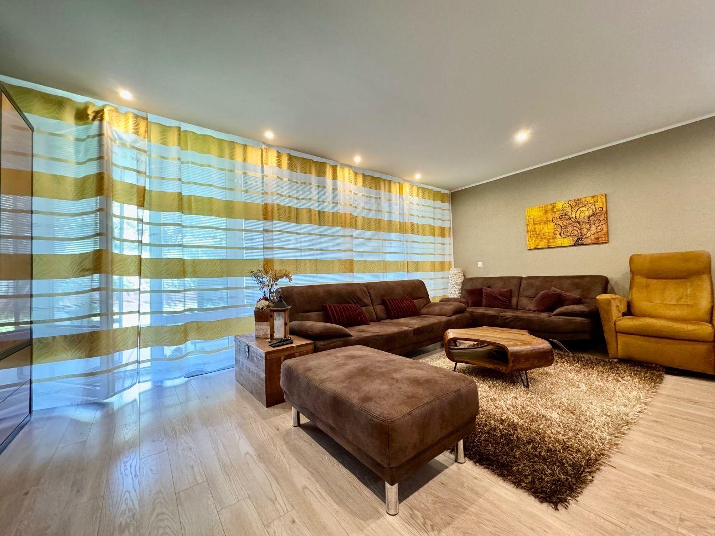 KOŠICKÁ NOVÁ VES - 4 IZBOVÝ  BYT 90 M2,  TERASA 20 M2, PREDZÁHRADKA 60 M2.