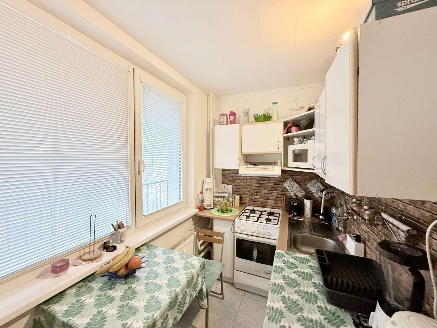 REZERVOVANÉ - TERASA - POVAŽSKA PEKNÝ 3 IZBOVÝ BYT PRAŽSKÝ TYP 54 M2, LODŽIA.