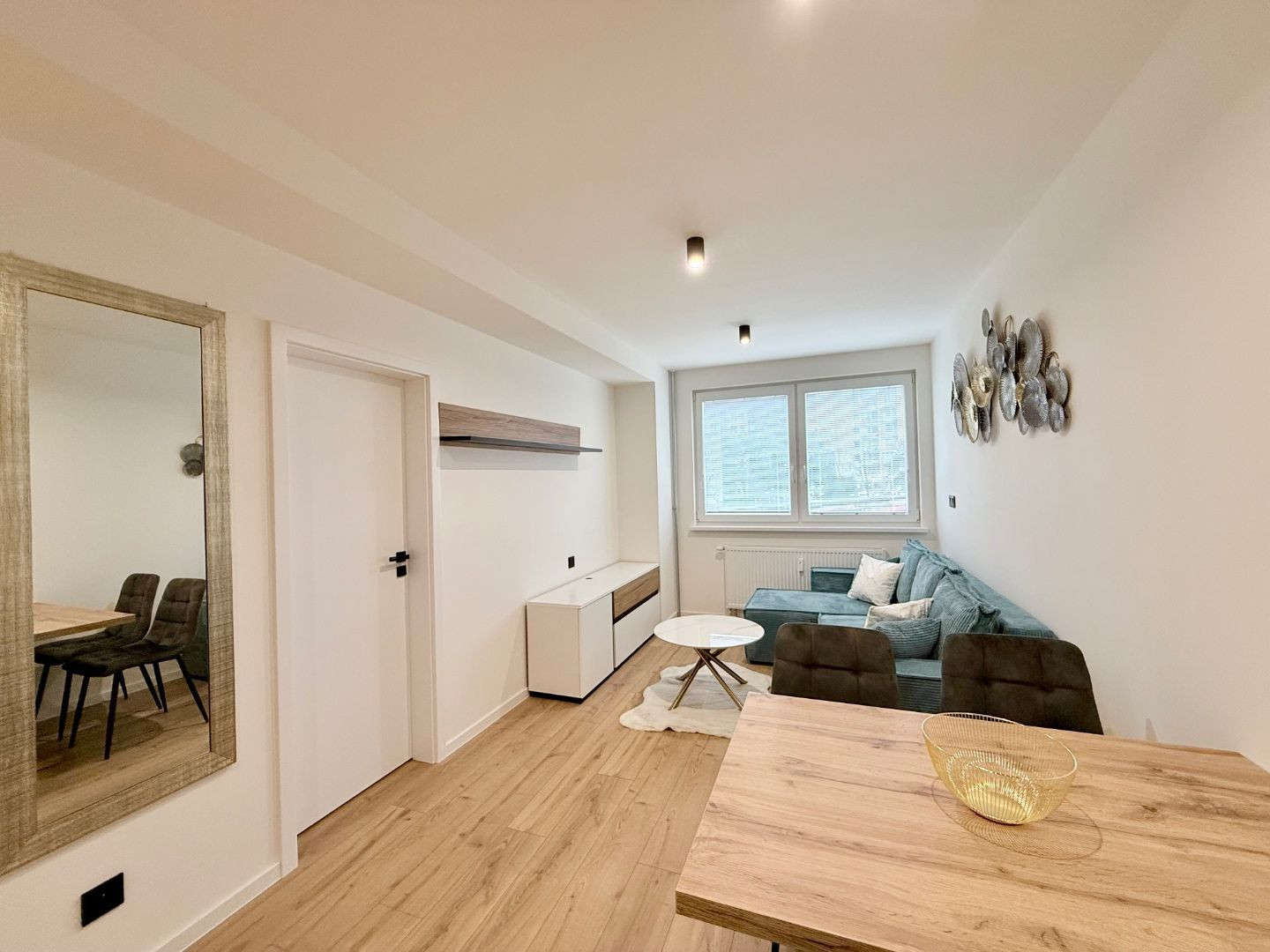 KRIVÁ PRI AUPARKU - 2 IZBOVÝ BYT PRIPRAVENÝ NA BÝVANIE.