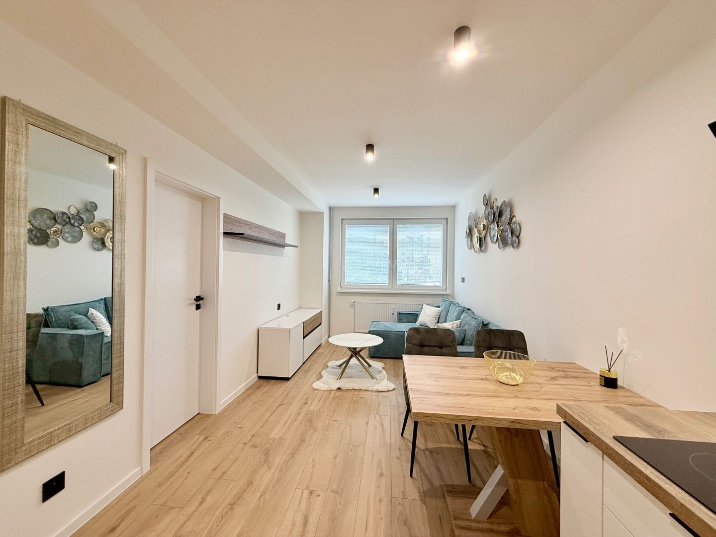 KRIVÁ PRI AUPARKU - 2 IZBOVÝ BYT PRIPRAVENÝ NA BÝVANIE.