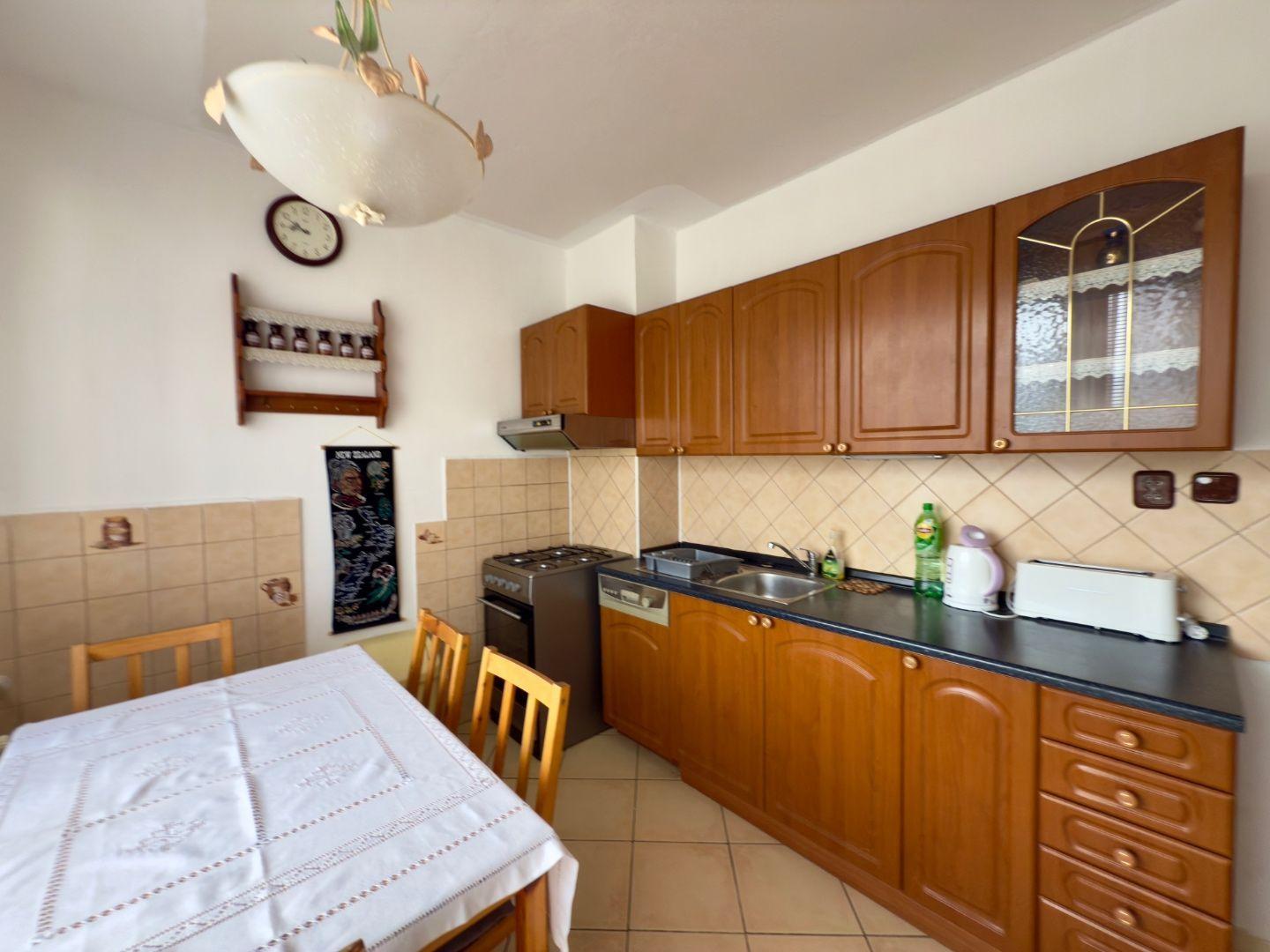 CENTRUM PRI AUPARKU - 3 IZBOVÝ ZARIADENÝ BYT NA LUDMANSKEJ 69 M2, 2XLODŽIA.