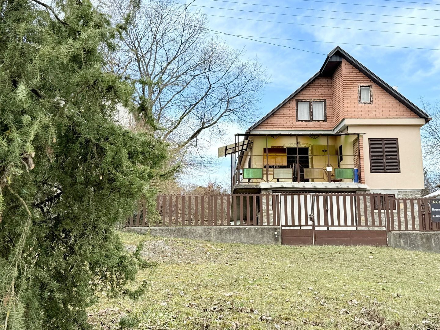 NOVÁ CENA - MAĎARSKO - JAZERO RAKACA - POSCHODOVÁ 3 IZBOVÁ CHATA PRI JAZERE S TERASOU