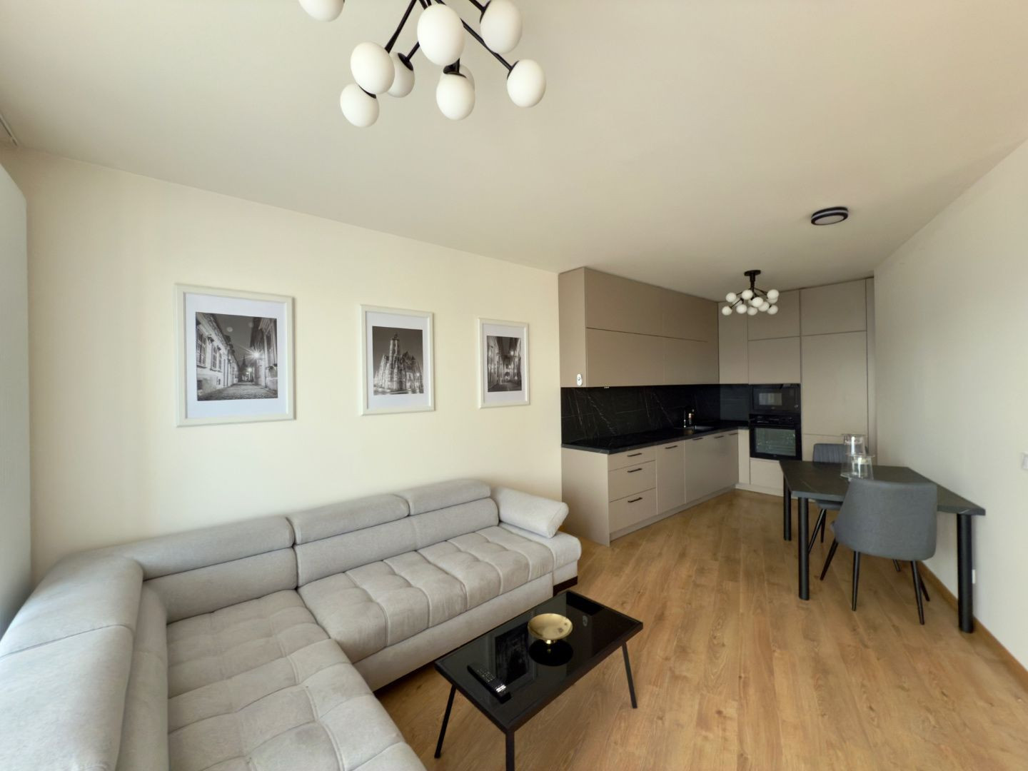 SEVER - ALBELLI - NOVOSTAVBA 2 IZBOVÝ KOMPLETNE ZARIADENÝ TEHLOVÝ BYT.