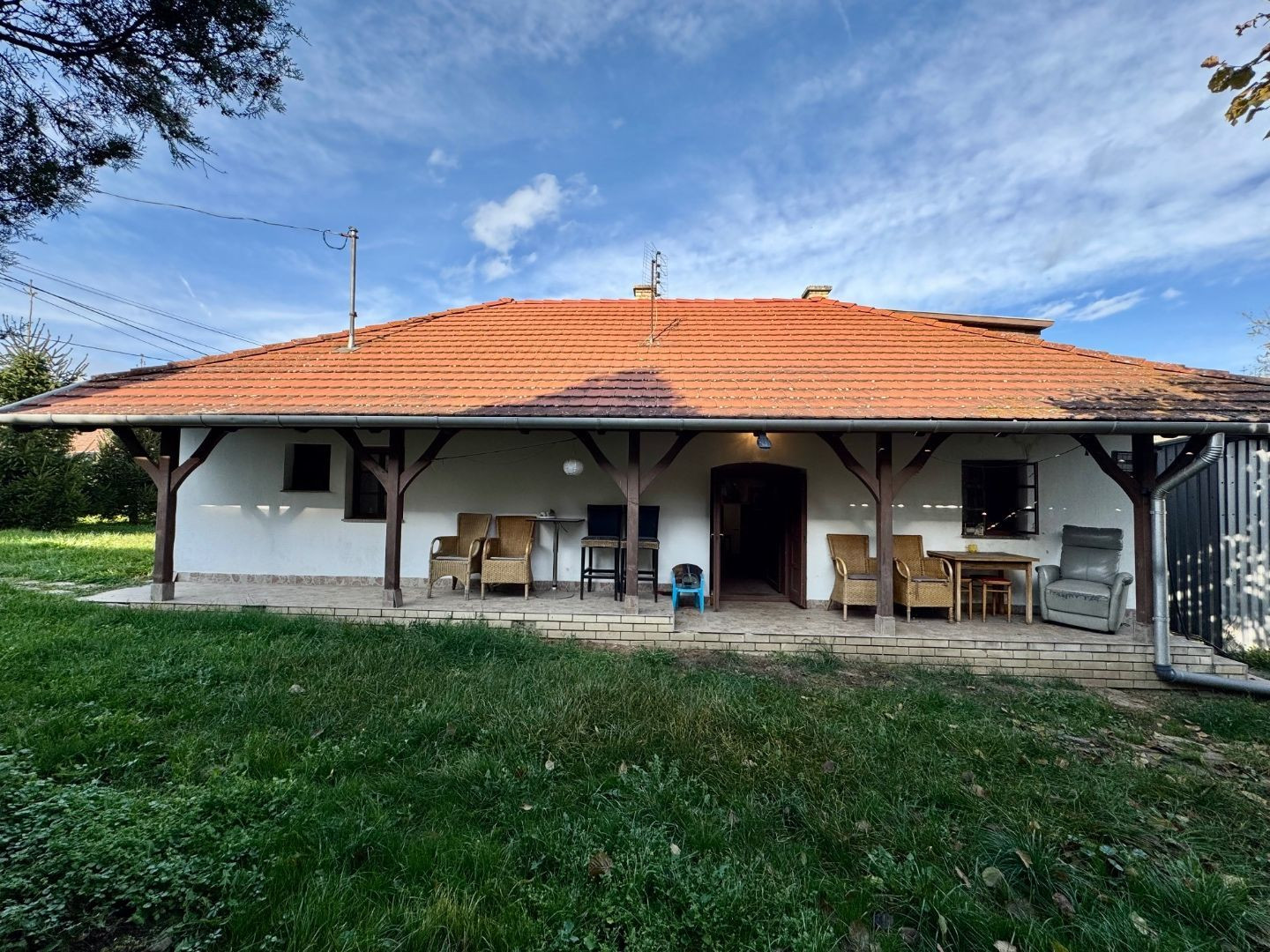 MAĎARSKO - SZÁSZFA VÝBORNÁ OBEC V POHRANIČÍ TOP LOKALITA.