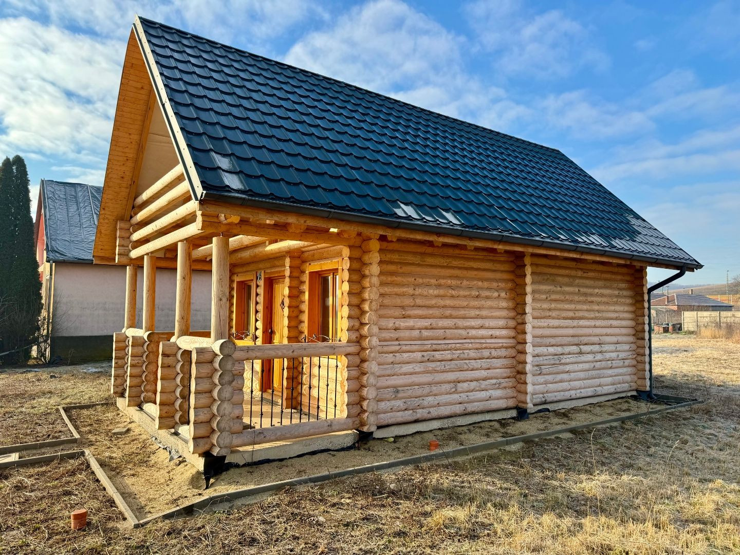 NOVÁ CENA - MAĎARSKO - NOVAJIDRÁNY POSCHODOVÁ ZRUBOVÁ CHATA - NOVOSTAVBA.