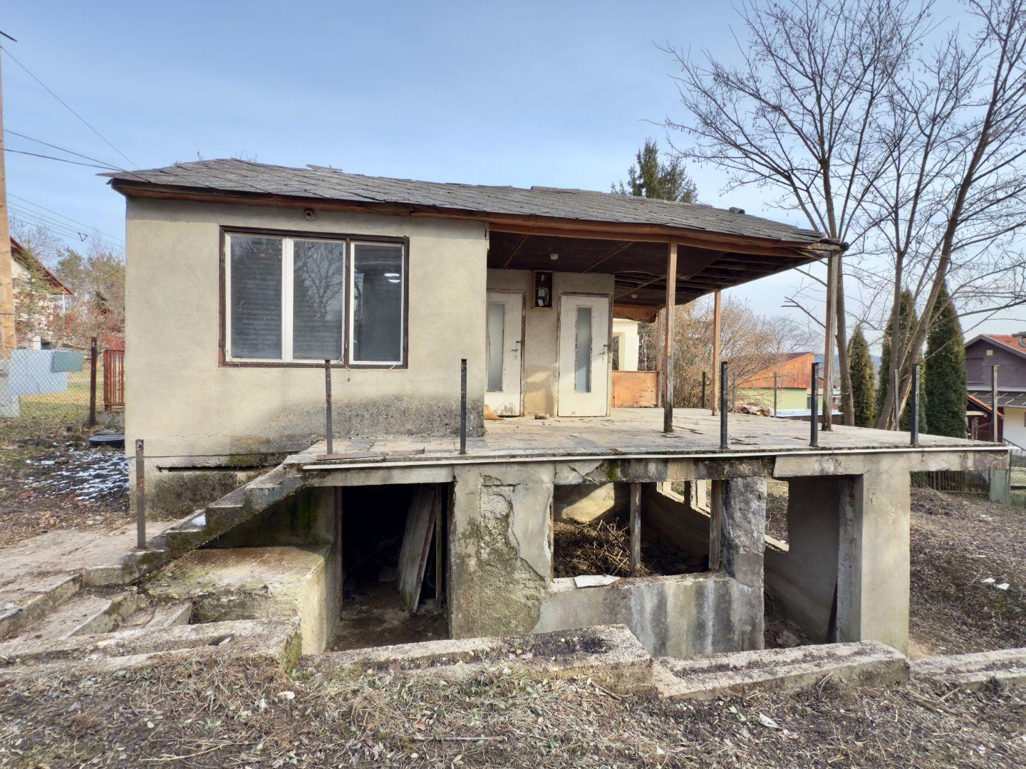 SUPER CENA - MAĎARSKO - JAZERO RAKACA - 2 IZBOVÁ CHATA  - PRI JAZERE RAKACA S TERASOU.