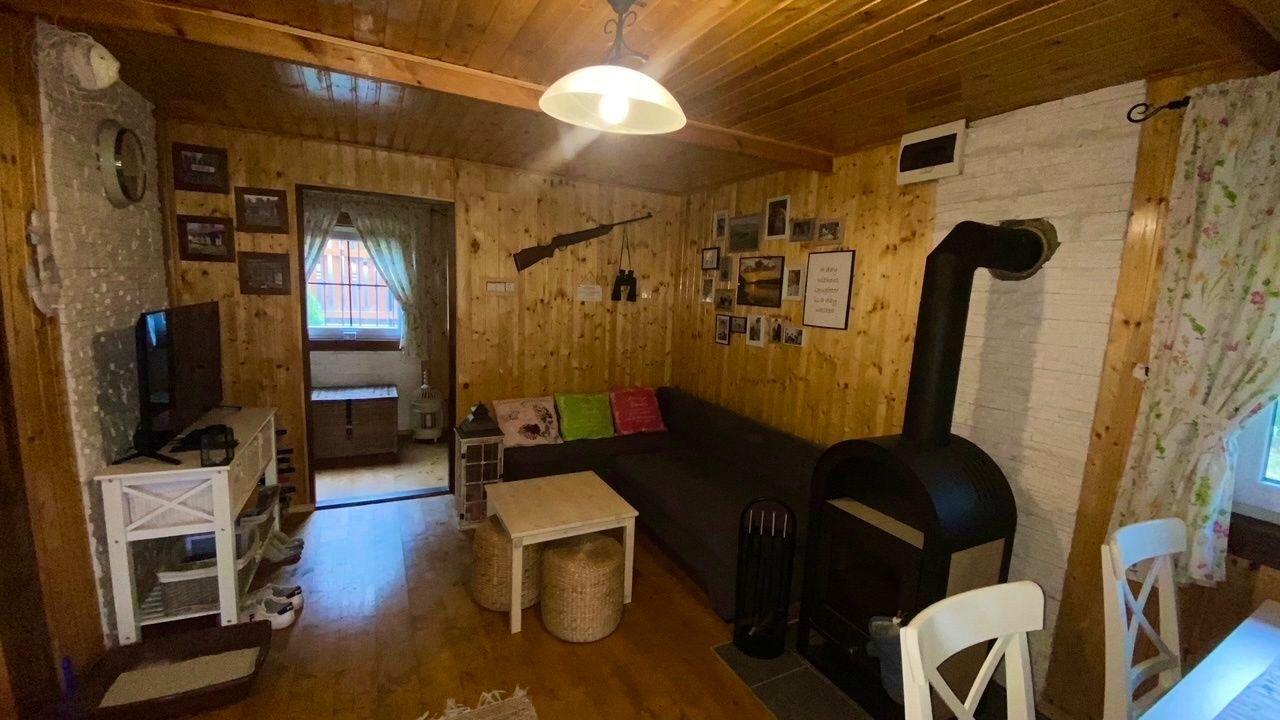 MAĎARSKO - LUXUSNÁ CHATA S LETNOU KUCHYŇOU A BAZÉNOM.