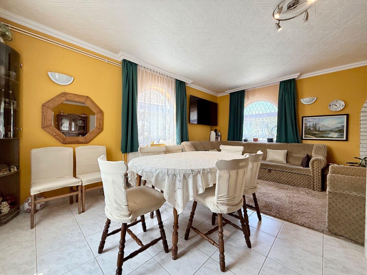 MAĎARSKO FORRÓ - SUPER 5 IZBOVÝ RD SO ZÁHRADOU