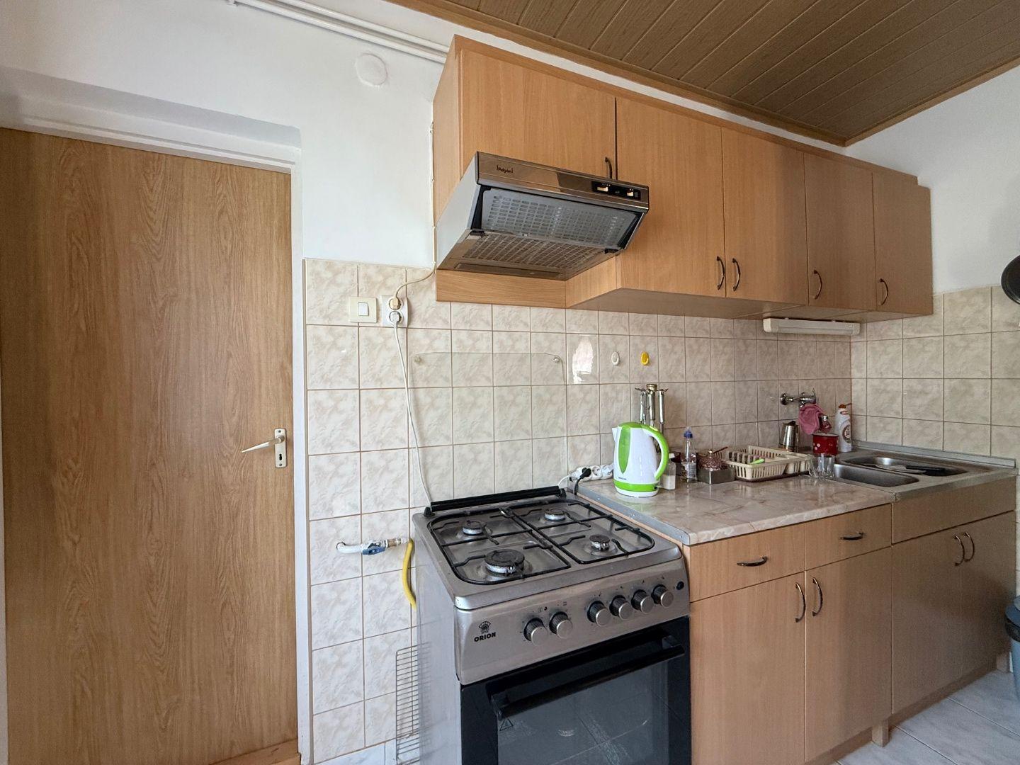 MAĎARSKO FORRÓ - SUPER 5 IZBOVÝ RD SO ZÁHRADOU