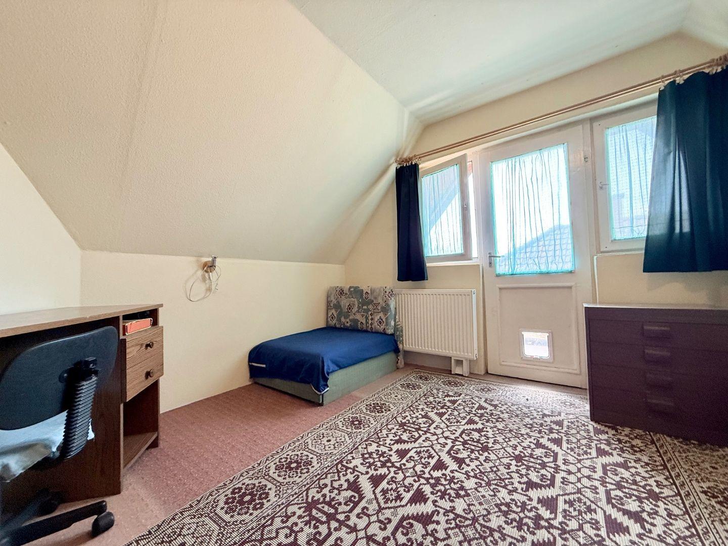 MAĎARSKO FORRÓ - SUPER 5 IZBOVÝ RD SO ZÁHRADOU